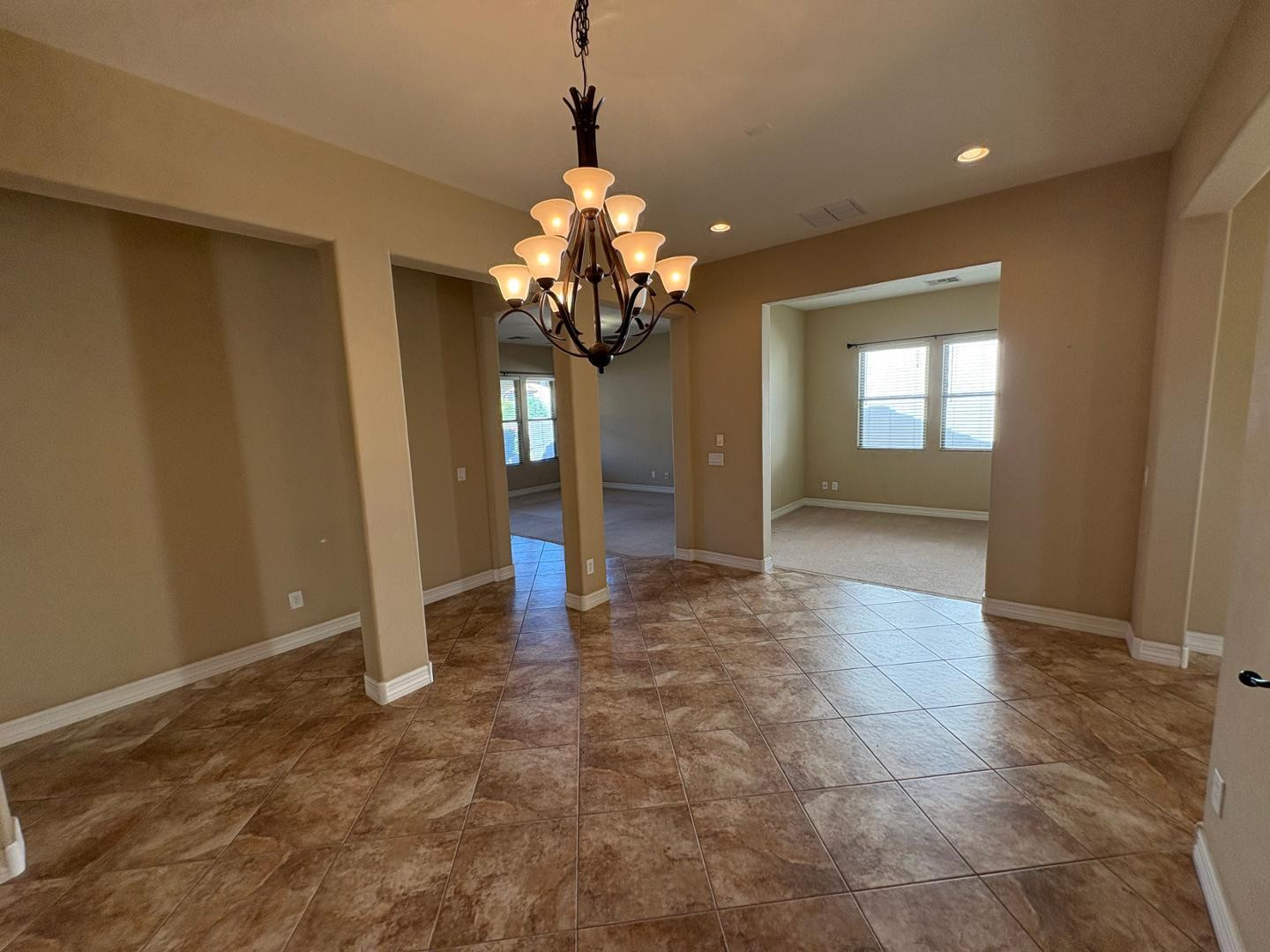 15234 W Voltaire Street