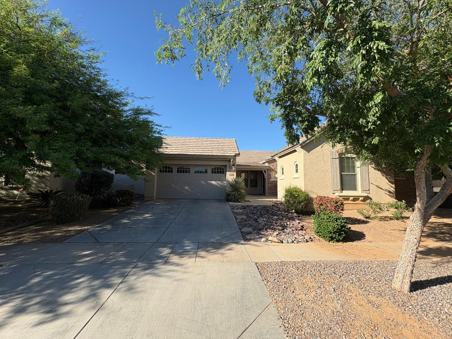 15234 W Voltaire Street