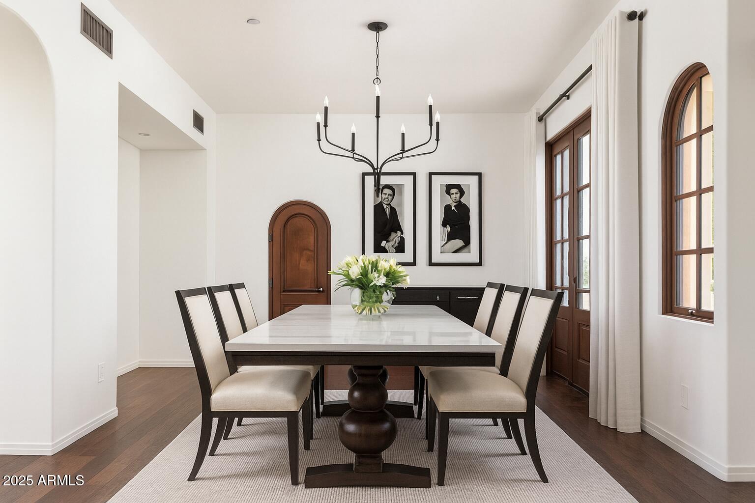 4949 E LINCOLN Drive 16