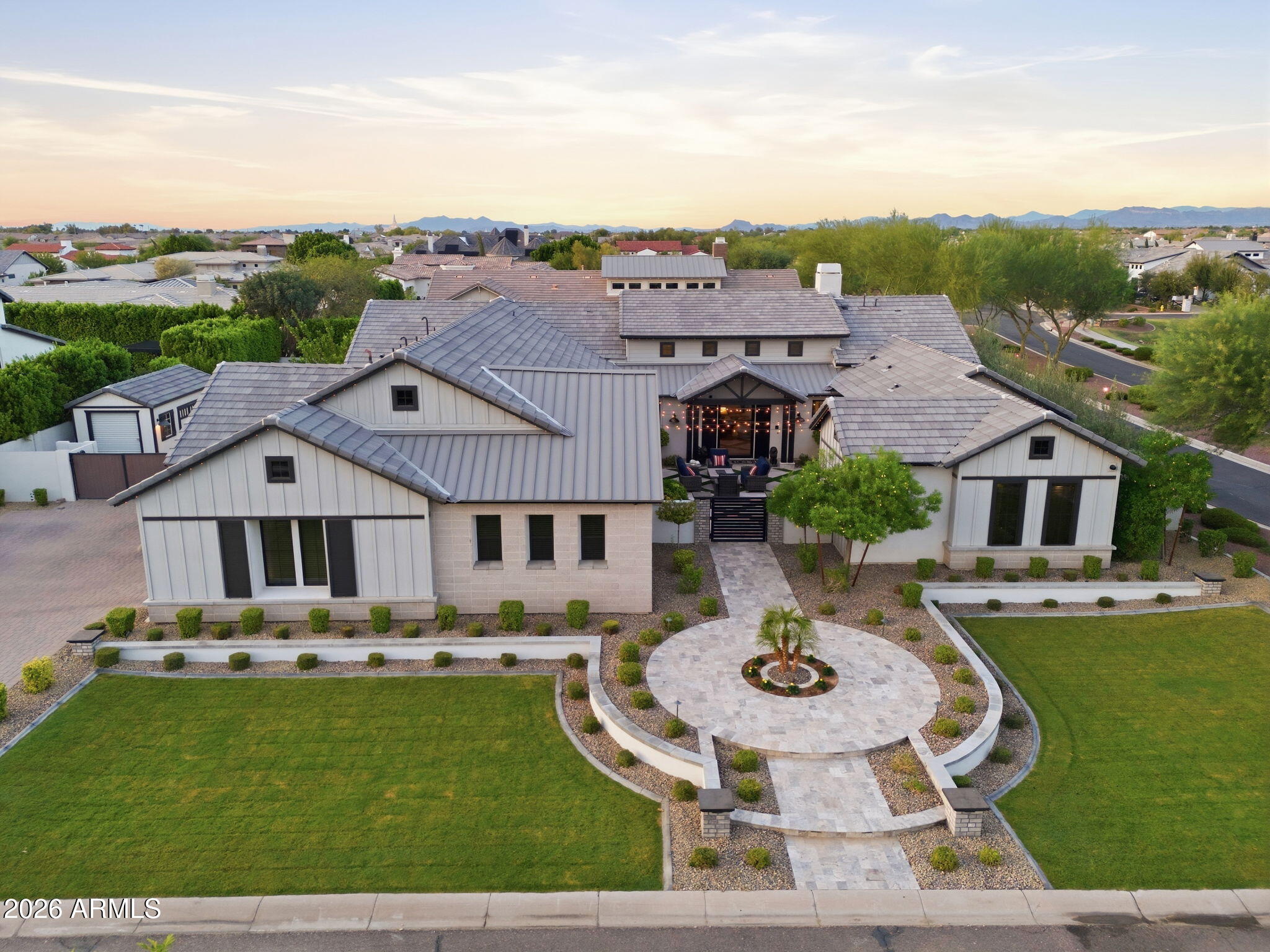 2674 E HUMMINGBIRD Way