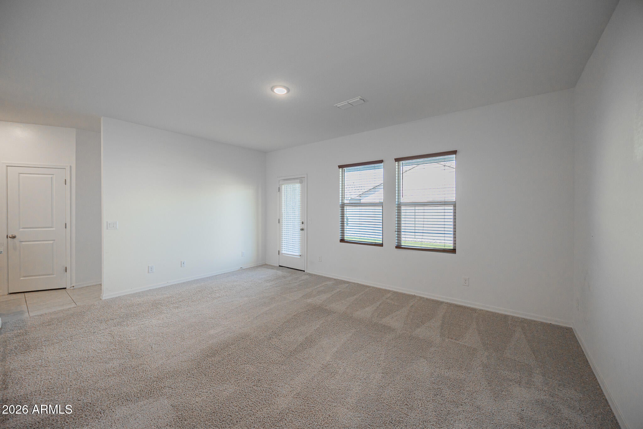 5832 W WILLOW RIDGE Drive