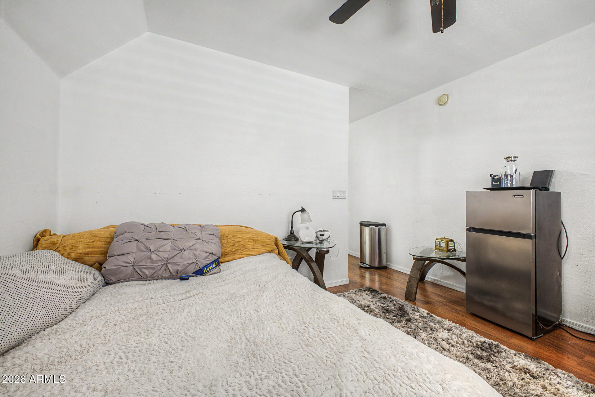 STONECLIFFE CONDOMINIUM - Residential