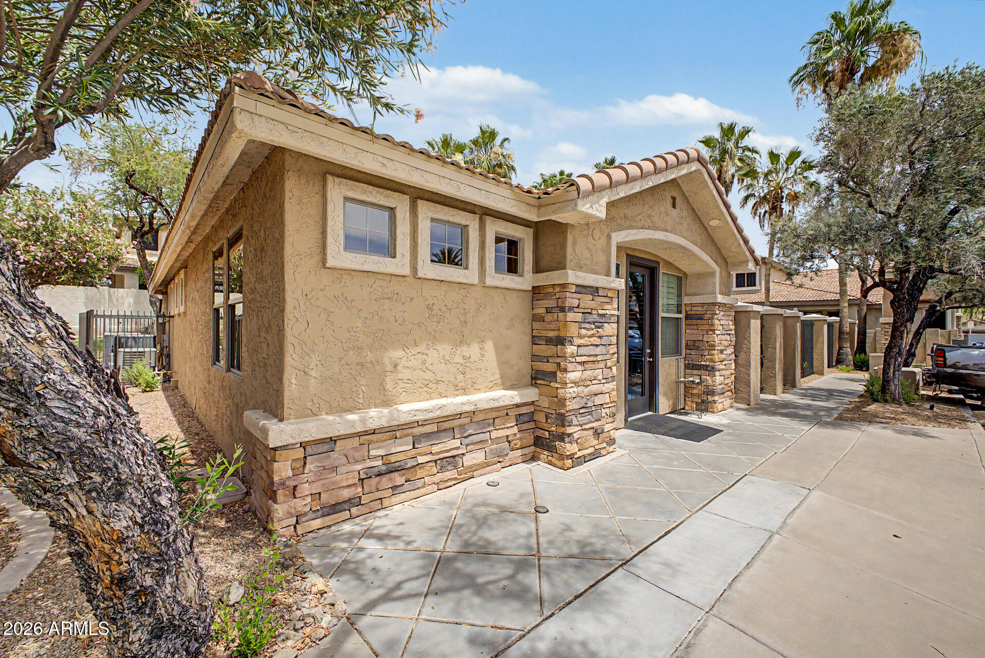 STONECLIFFE CONDOMINIUM - Residential