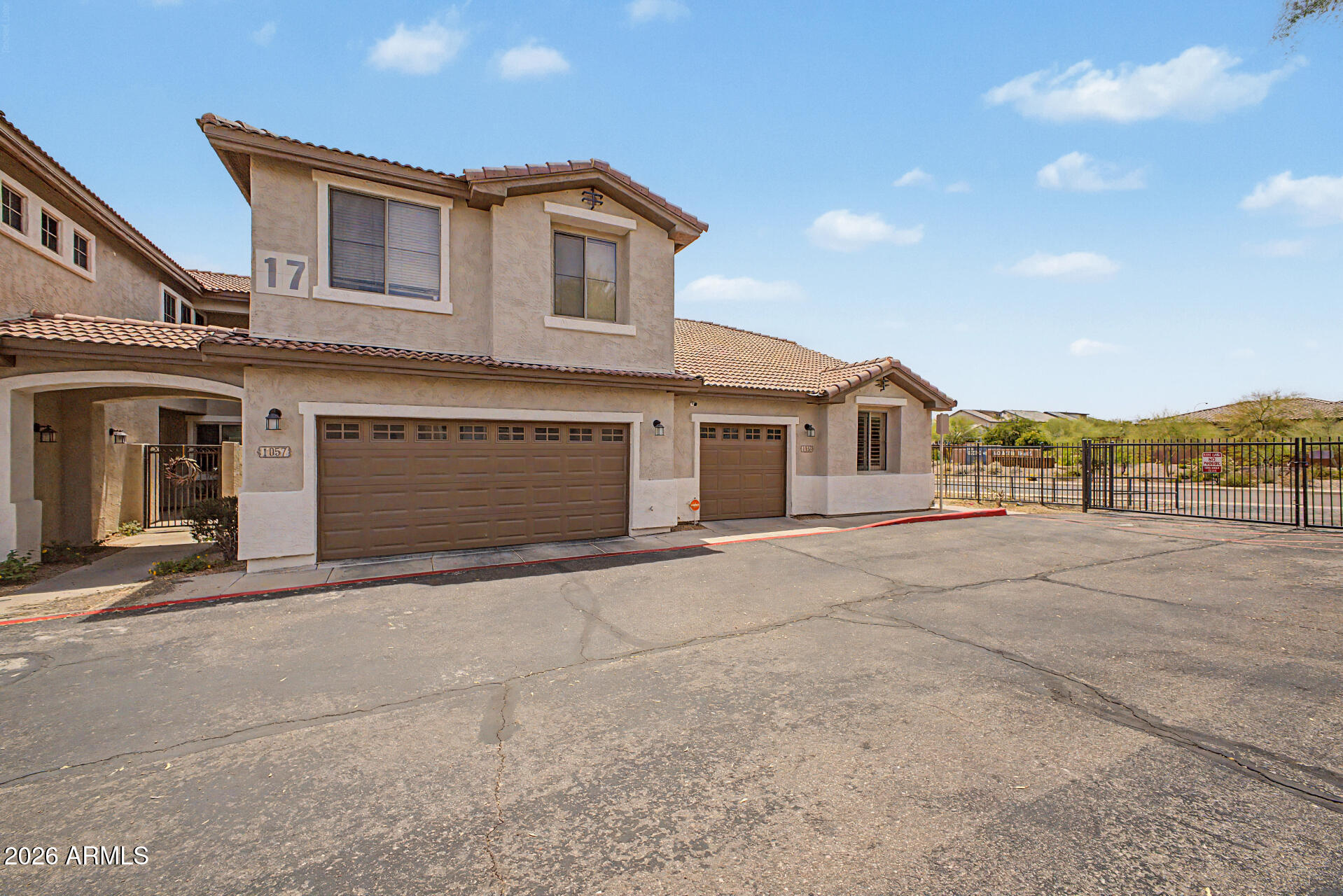 STONECLIFFE CONDOMINIUM - Residential