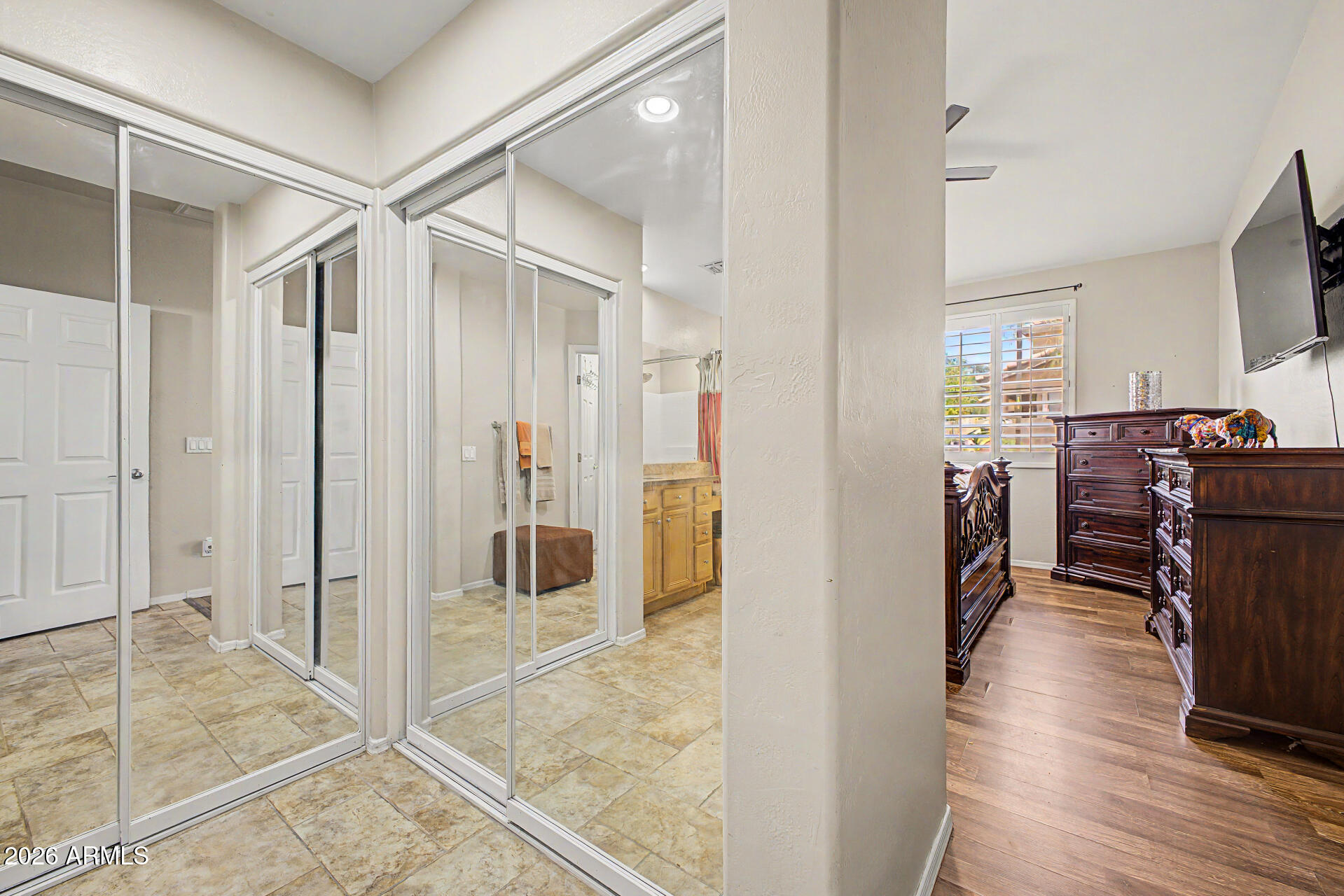 STONECLIFFE CONDOMINIUM - Residential