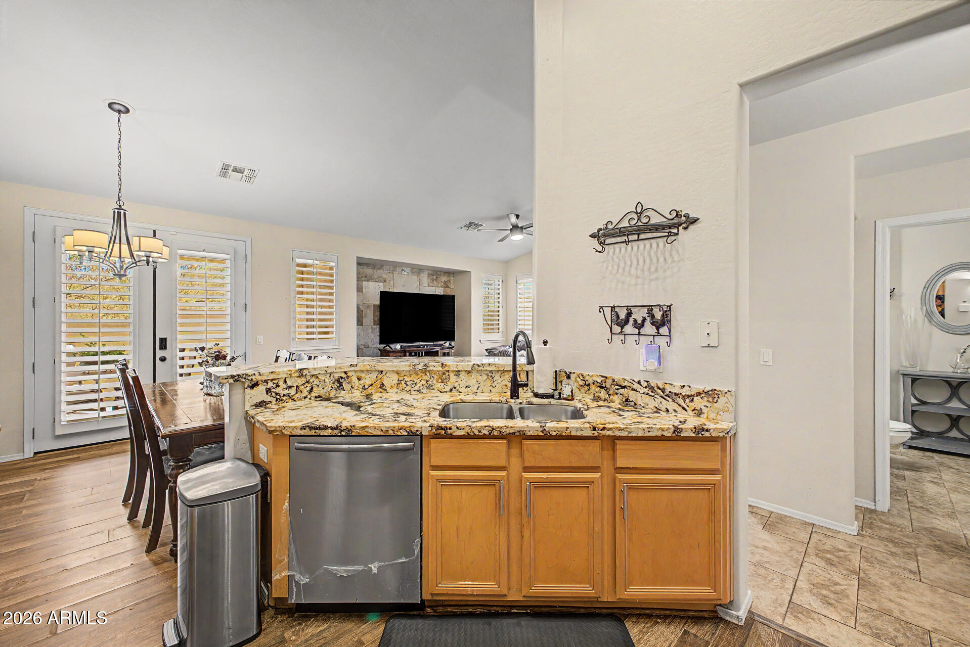 STONECLIFFE CONDOMINIUM - Residential