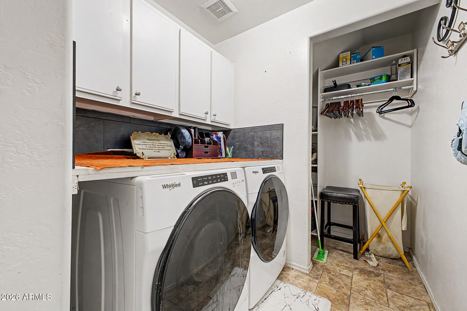 STONECLIFFE CONDOMINIUM - Residential