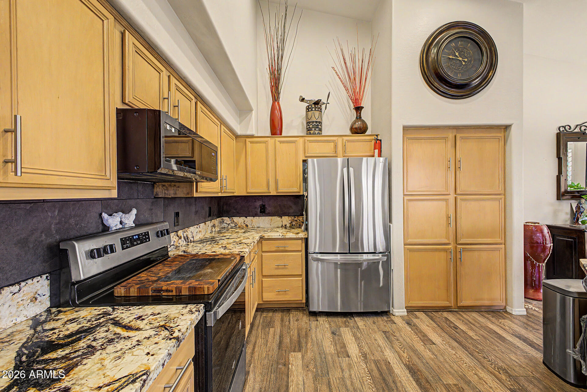 STONECLIFFE CONDOMINIUM - Residential