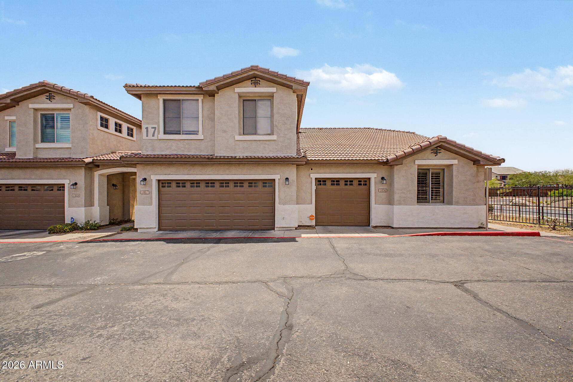 STONECLIFFE CONDOMINIUM - Residential