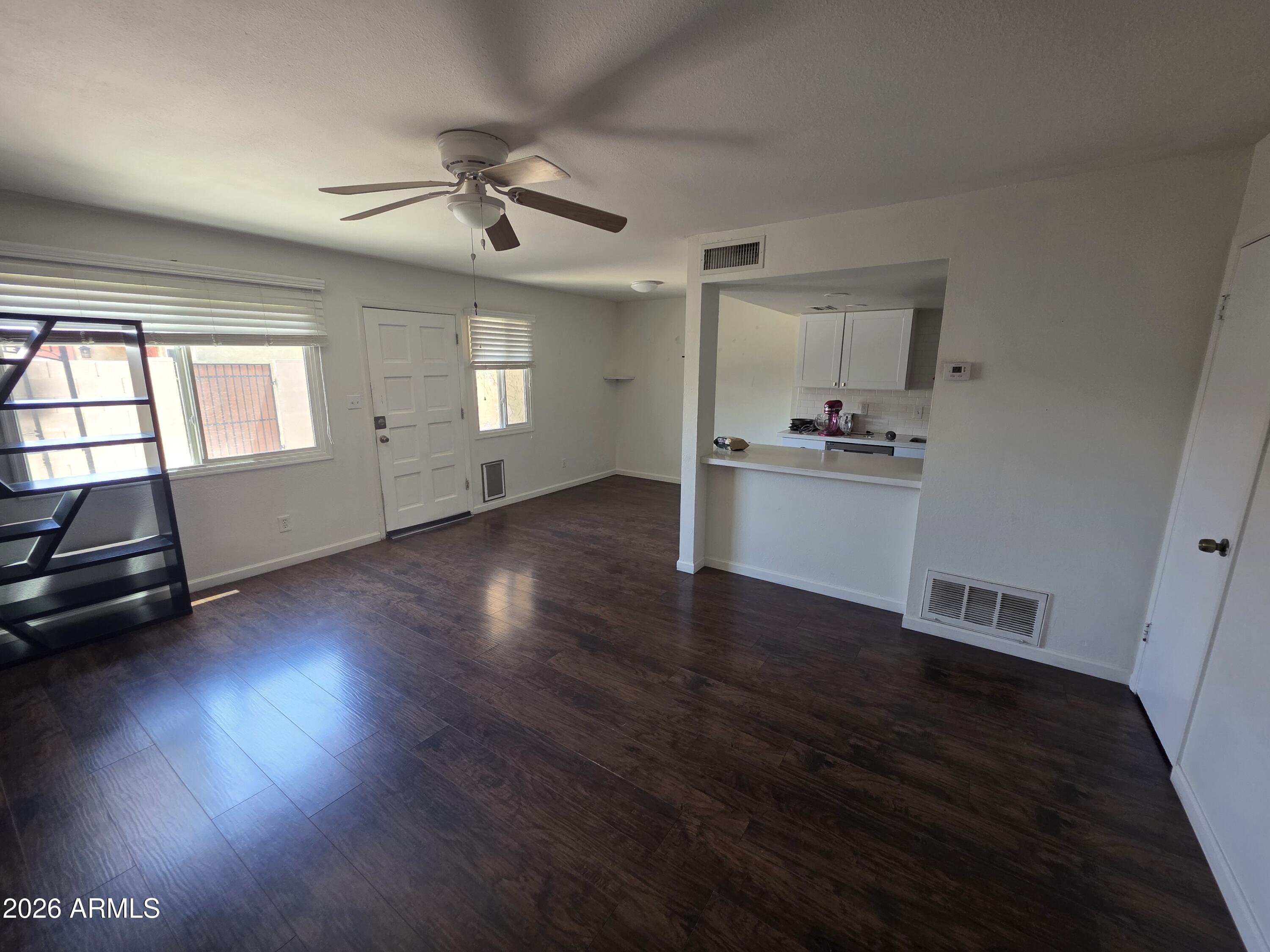 948 S ALMA SCHOOL Road 155
