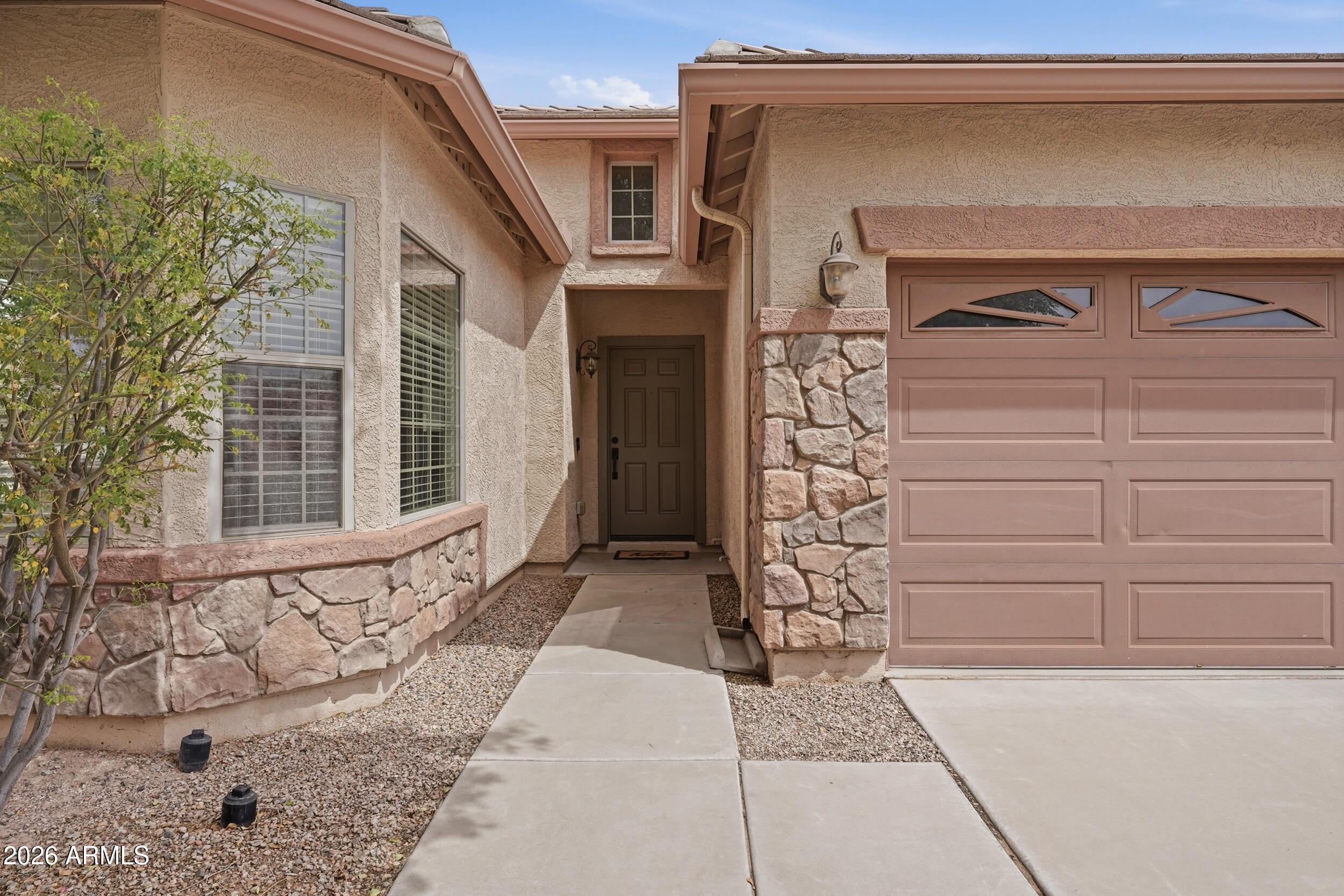 334 W RIO Drive