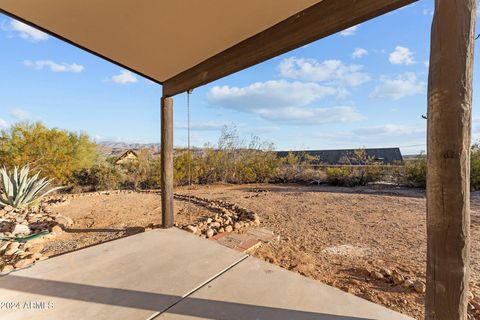 A home in Black Canyon City