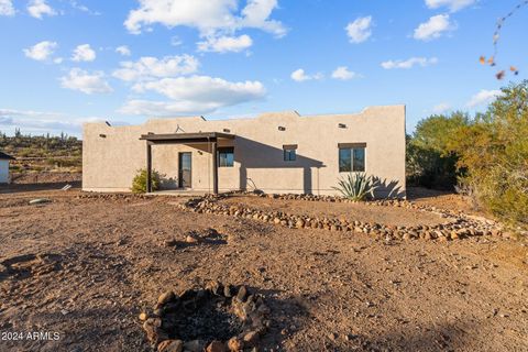 A home in Black Canyon City