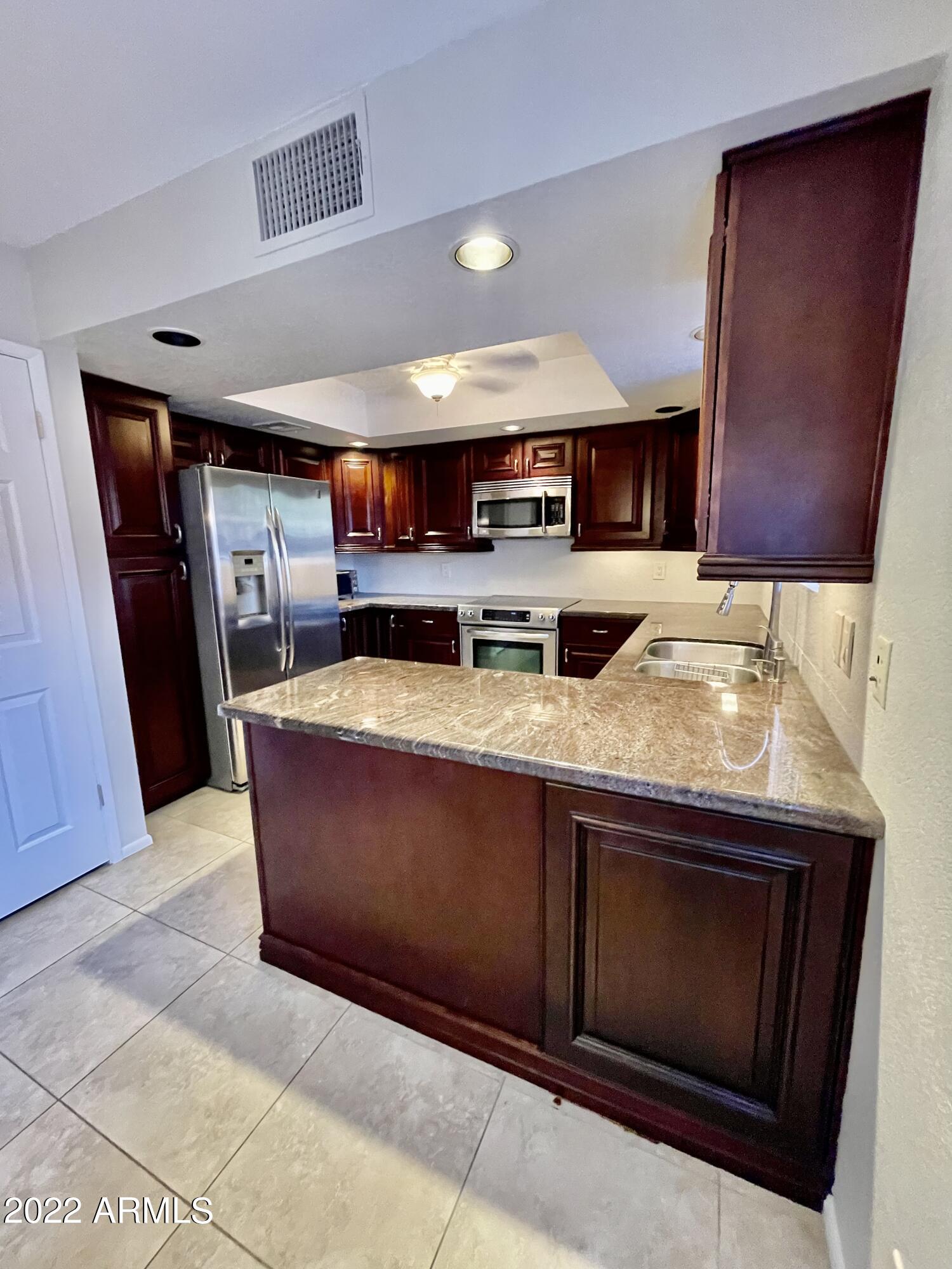 12212 N PARADISE VILLAGE Parkway S 104
