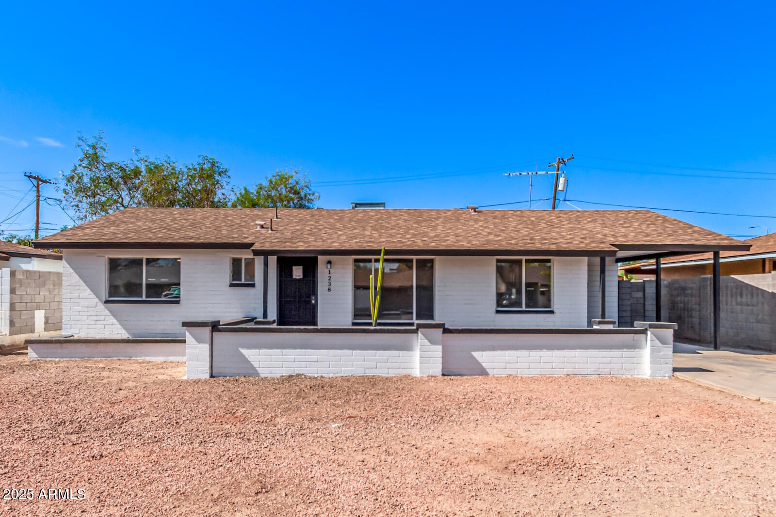 1238 E Vine Avenue