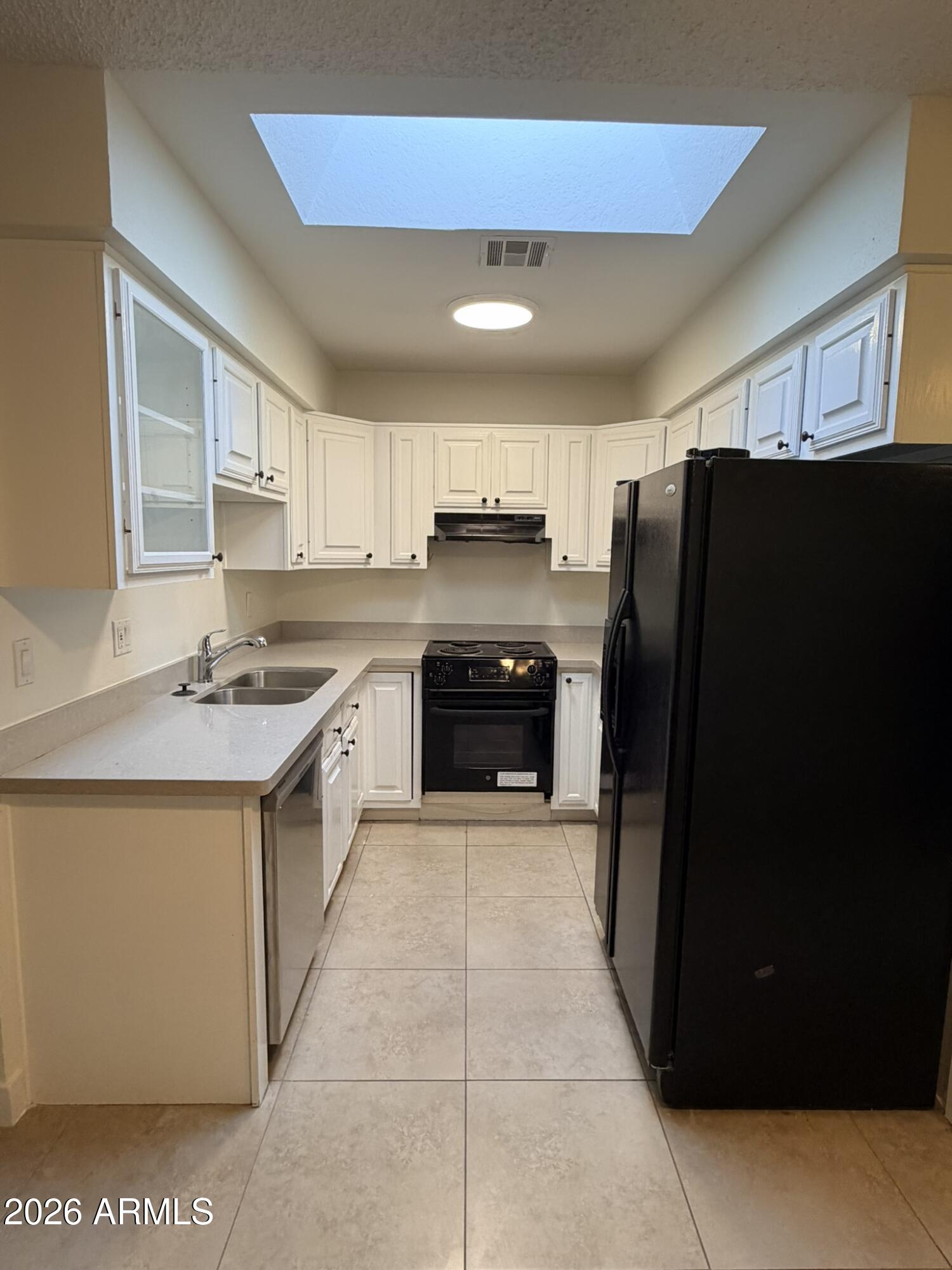 316 W HONONEGH Drive 6
