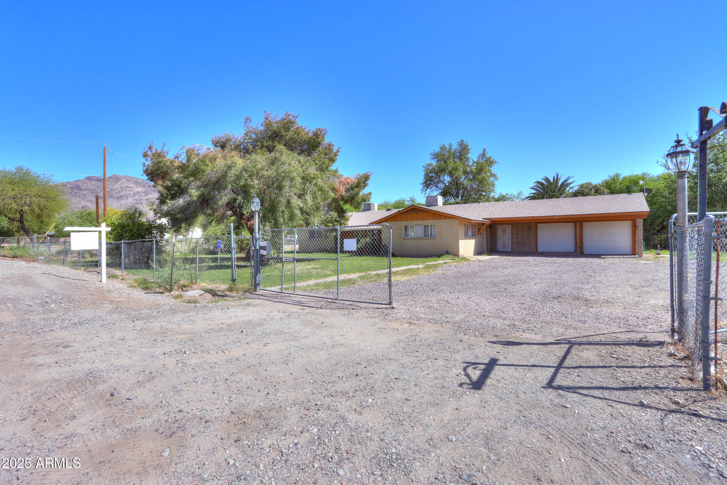4427 W CALLE POCO --