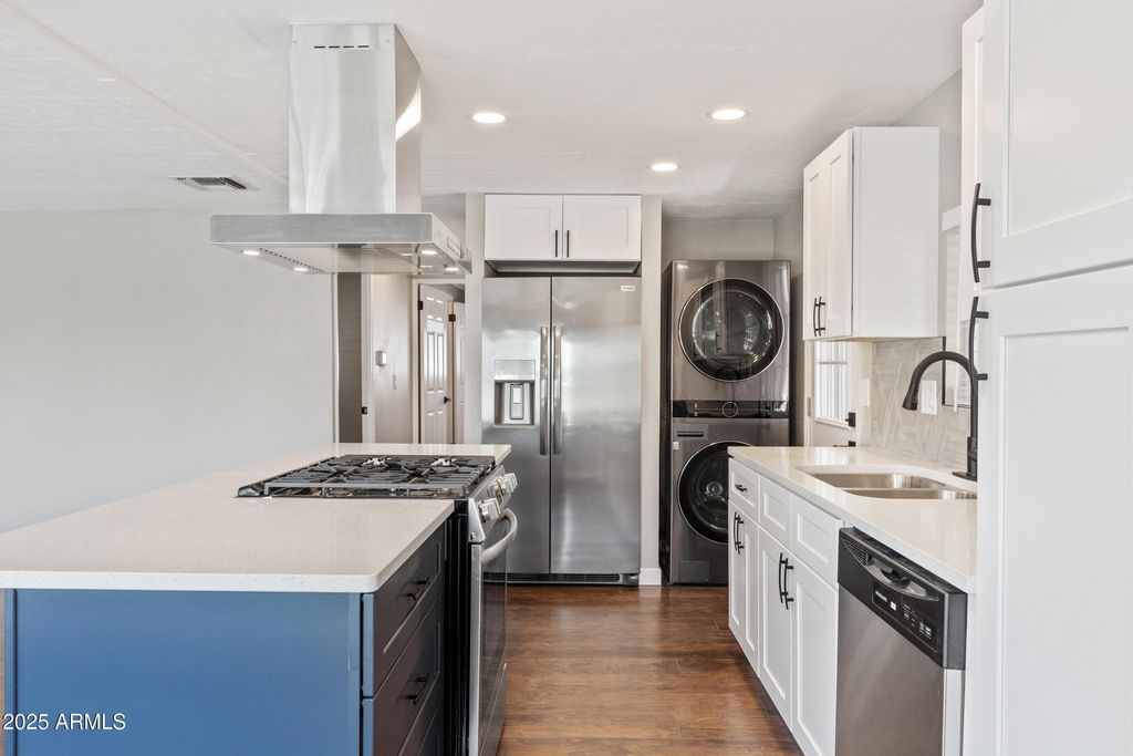 Photo of 2401 W Southern Avenue #224, Tempe, AZ 85282 (MLS # 6878508)