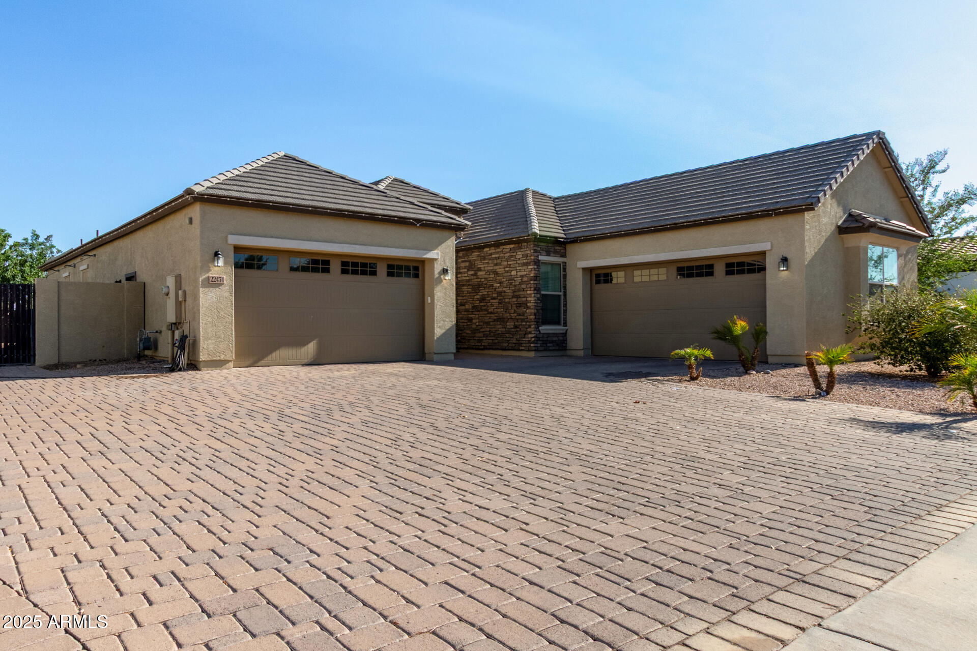 22471 E SENTIERO Court