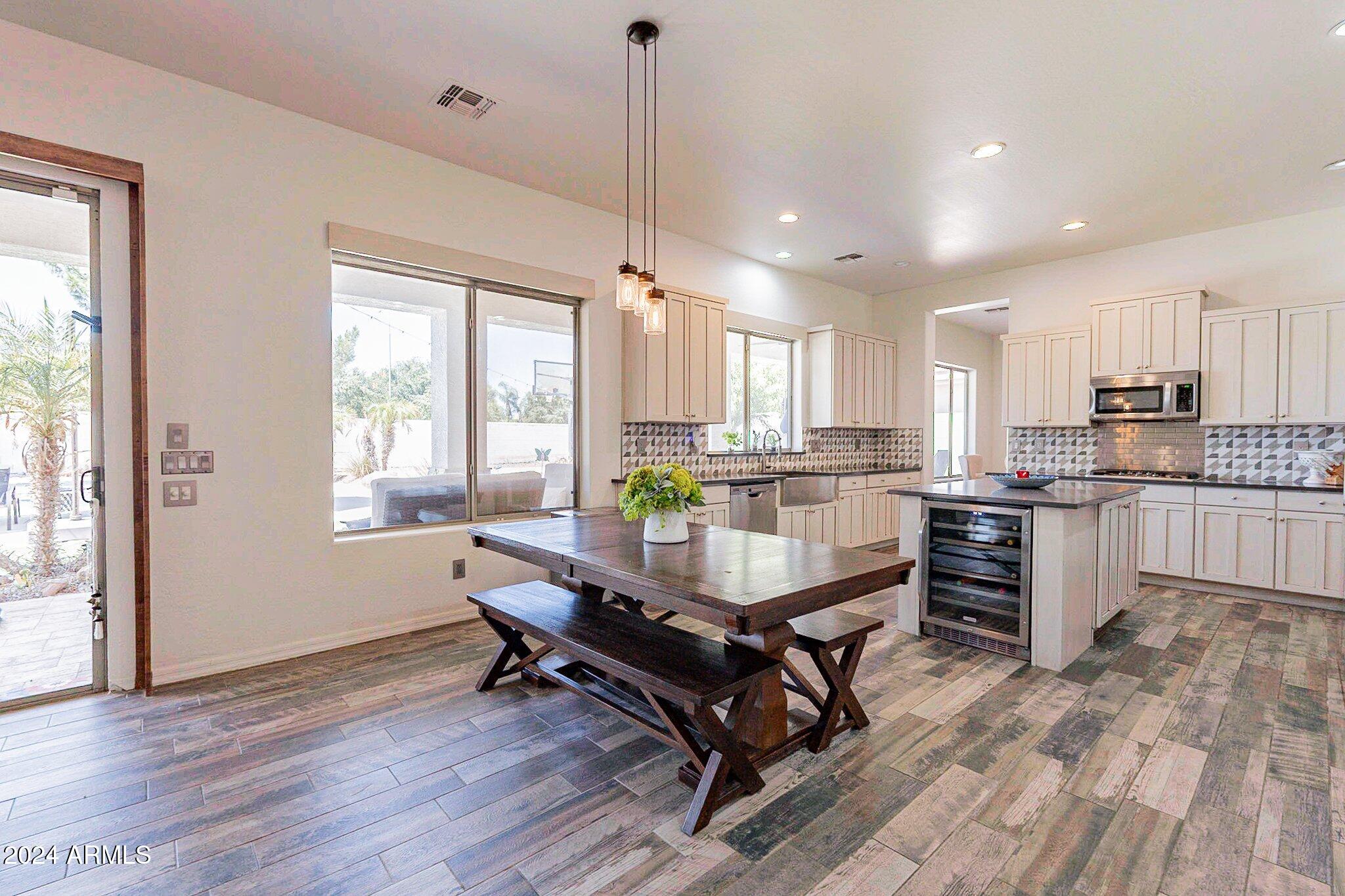 3806 E TAURUS Place