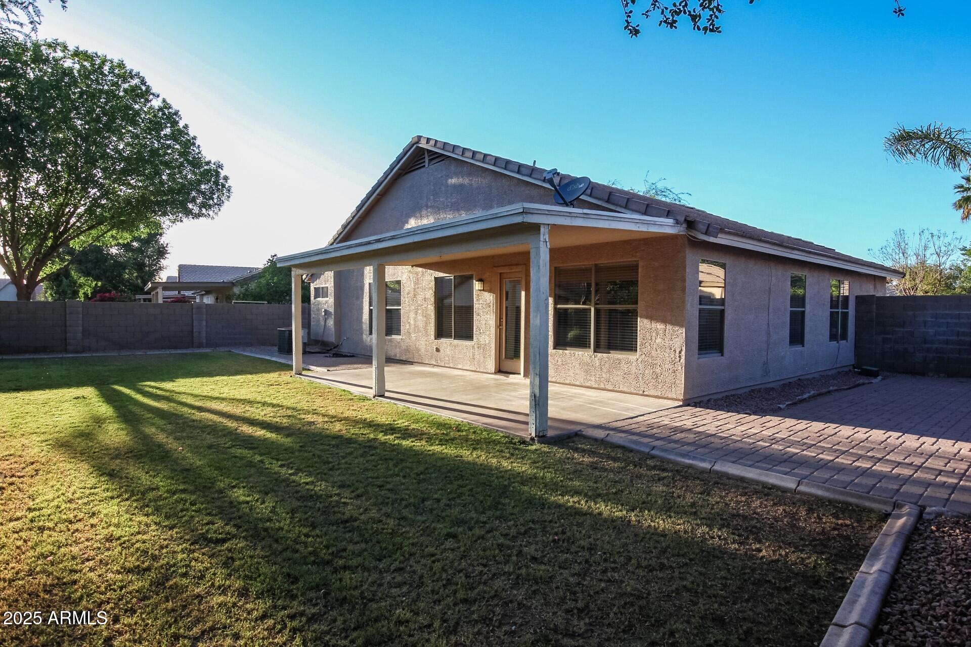 2281 E SARATOGA Street
