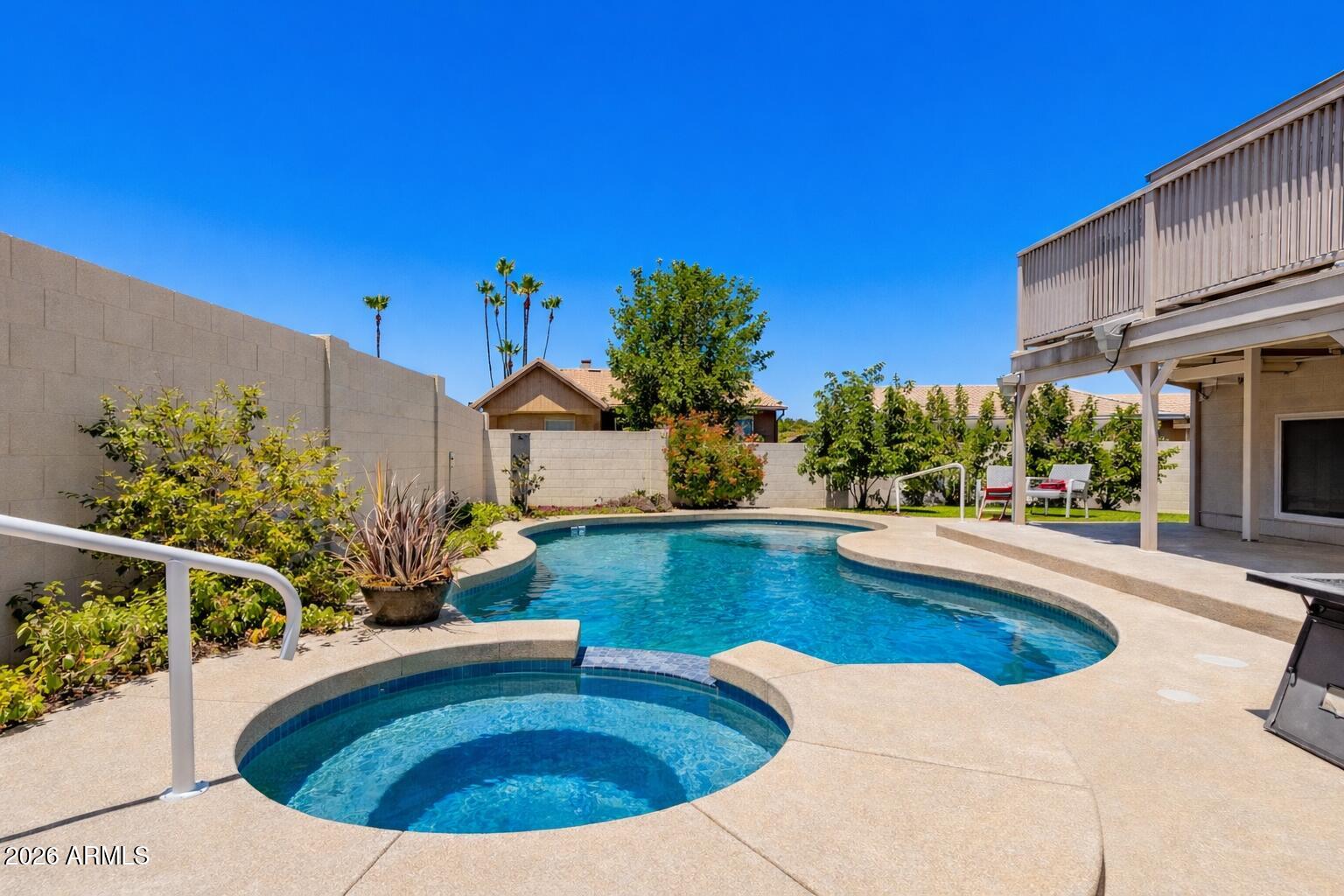 7221 W WINDROSE Drive