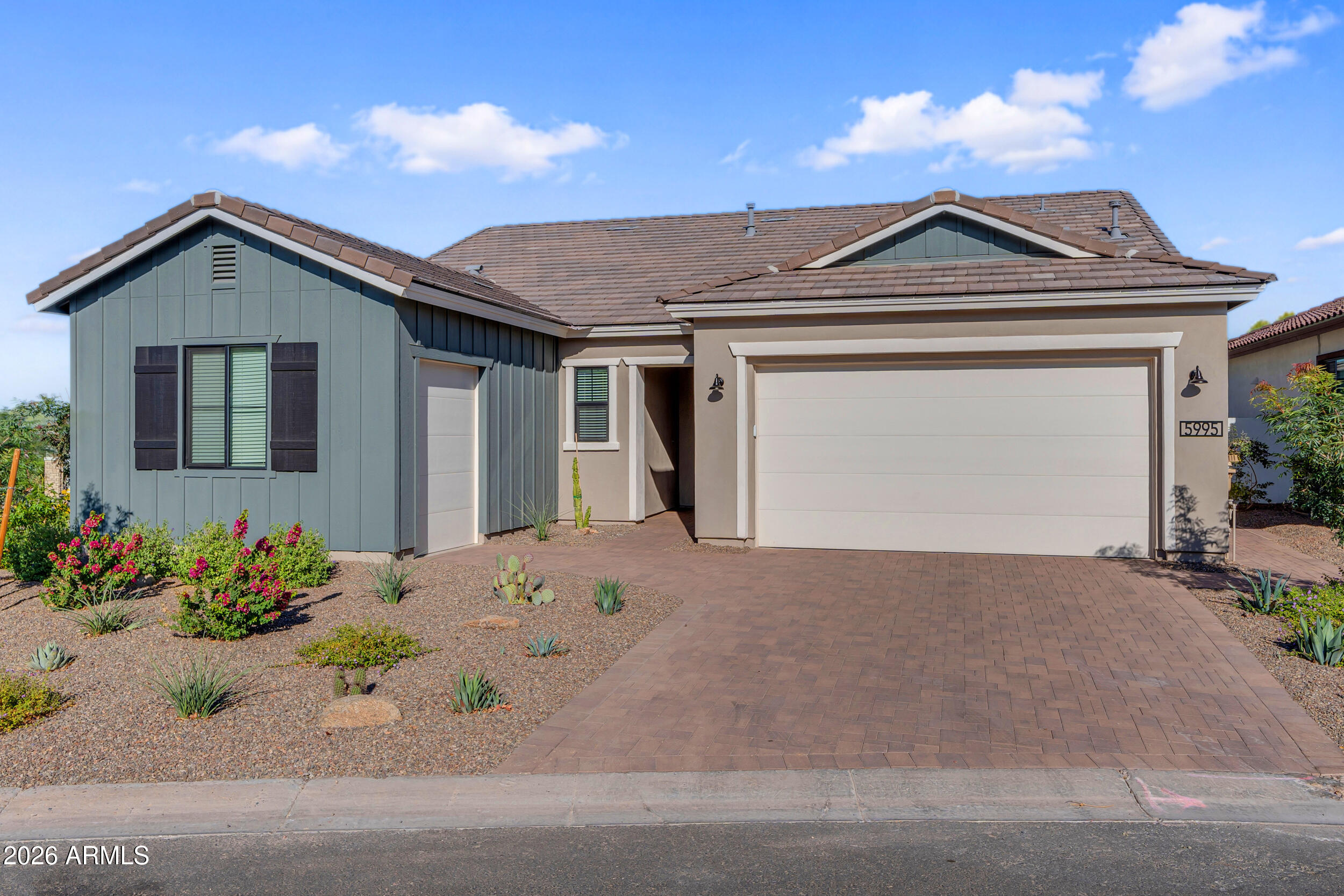 5995 N 207th Avenue