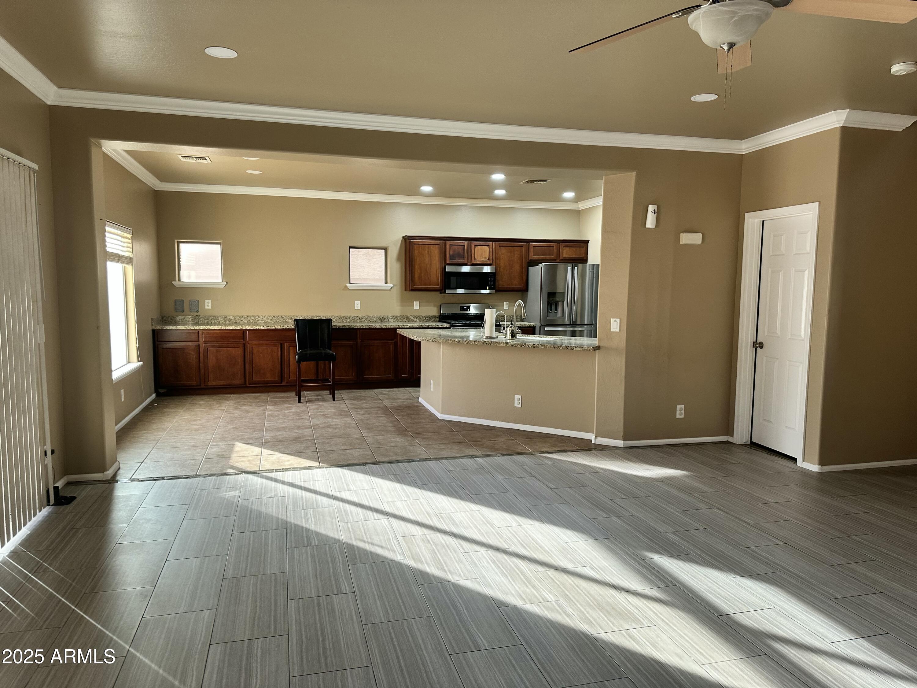 44443 W KNAUSS Drive