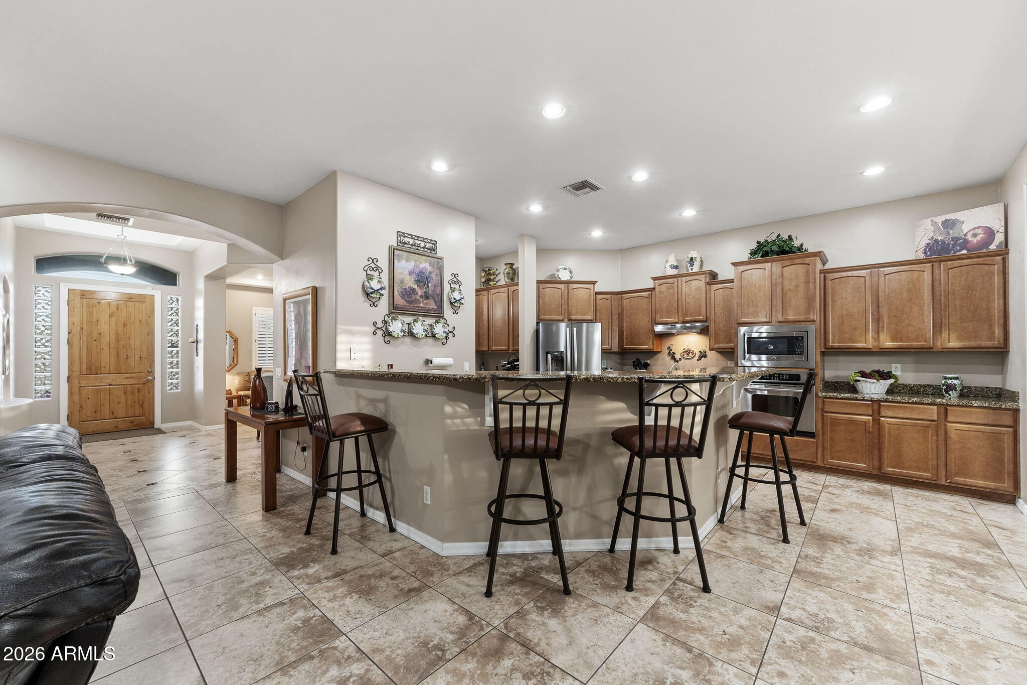 1104 N MOUNTAIN Road