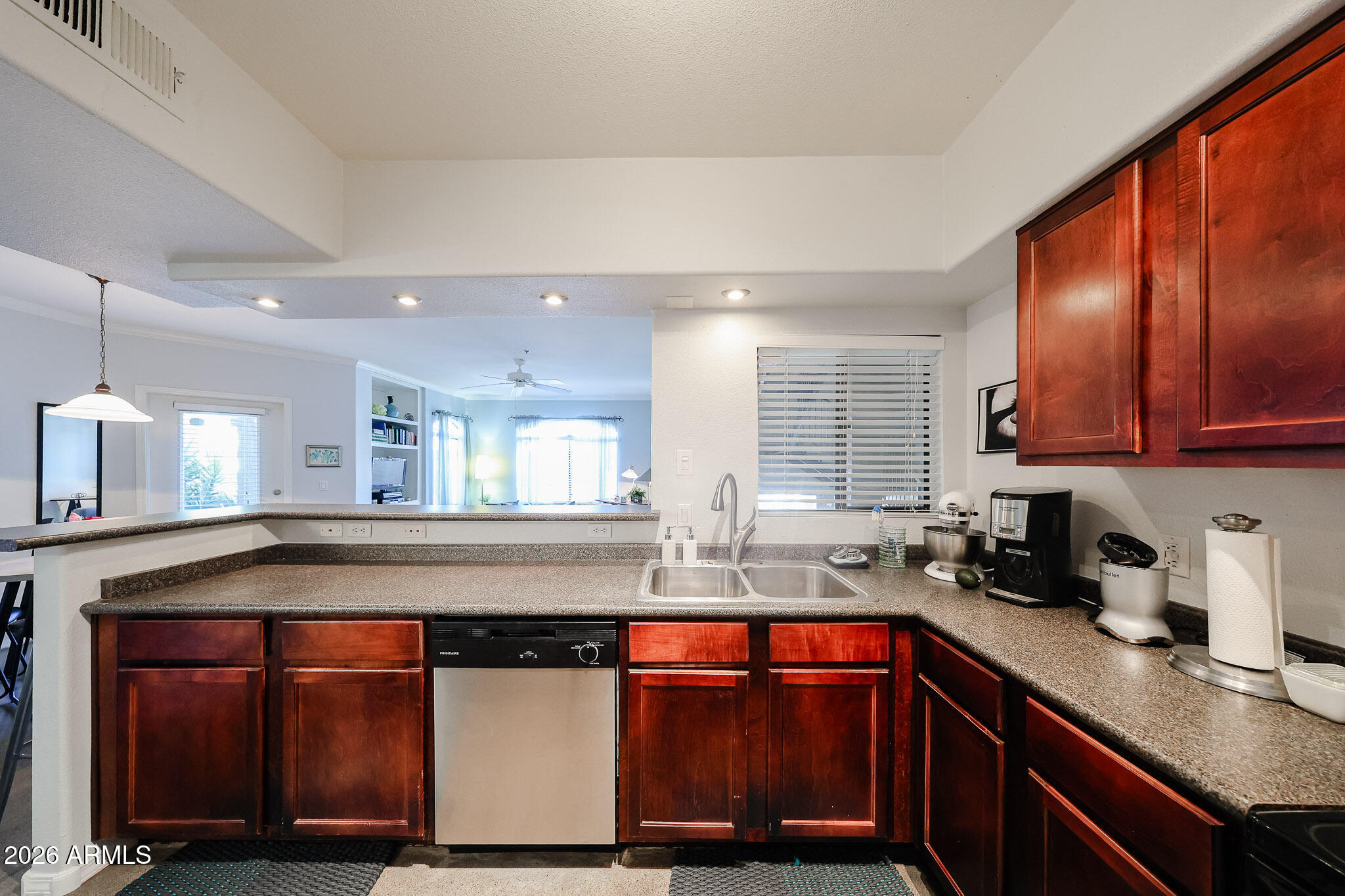 15095 N THOMPSON PEAK Parkway 1043