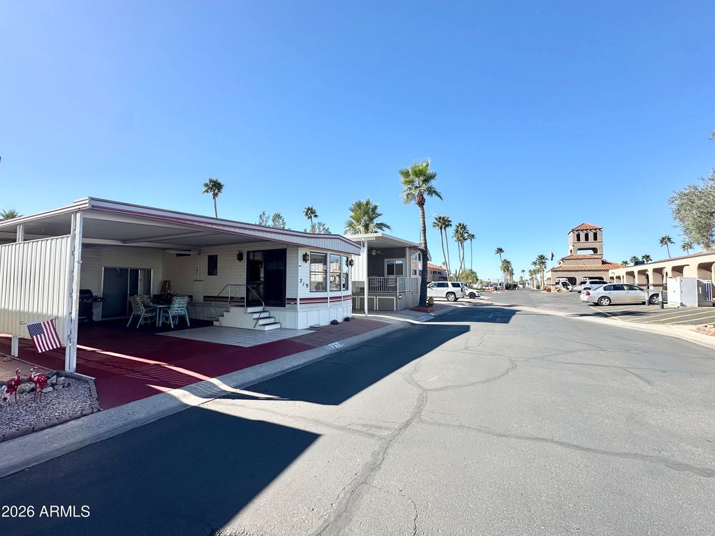 Photo of 219 S Motherlode Drive, Apache Junction, AZ 85119 (MLS # 6977353)