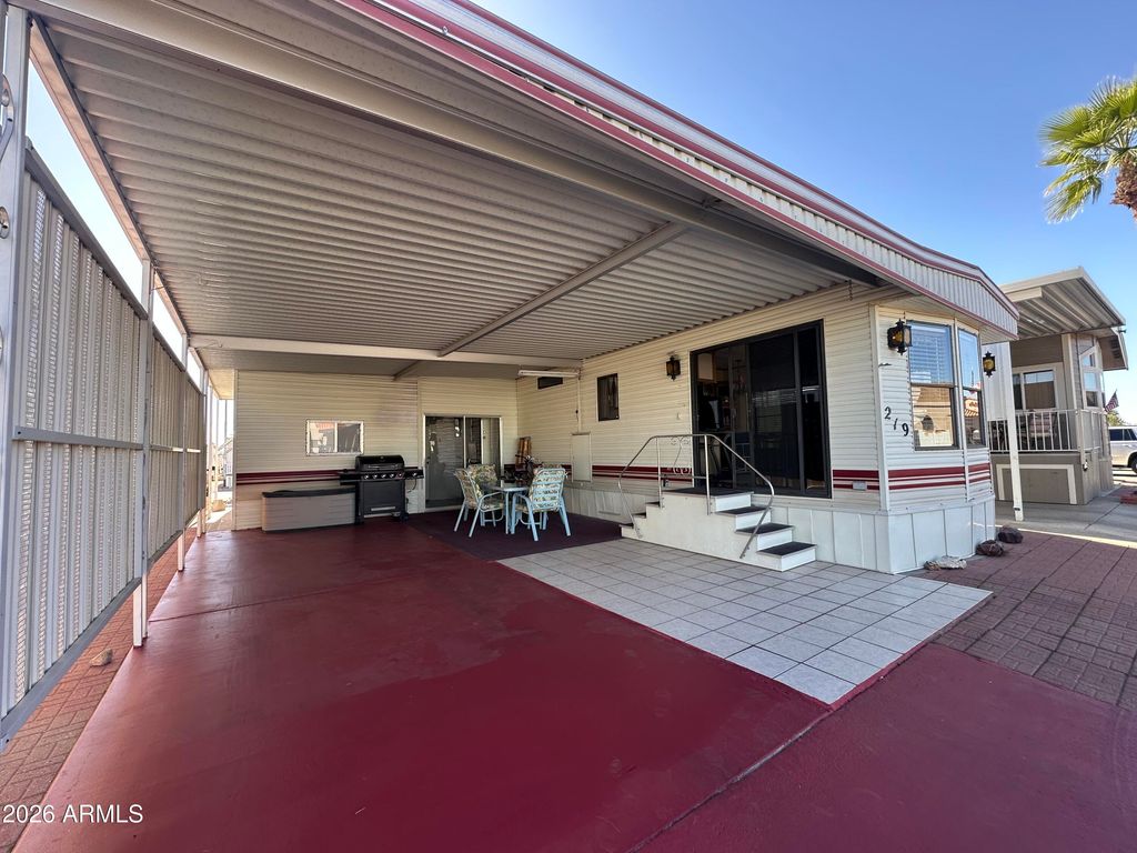 Photo of 219 S Motherlode Drive, Apache Junction, AZ 85119 (MLS # 6977353)