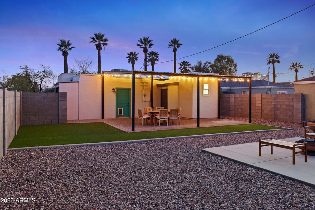 Photo of 1346 E Palm Lane, Phoenix, AZ 85006 (MLS # 6976944)