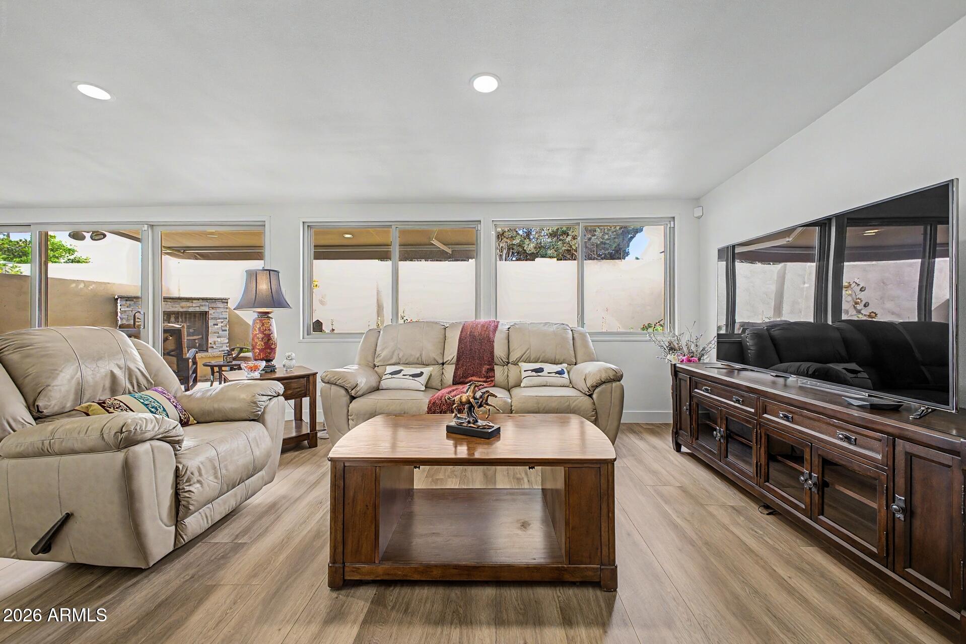 VILLA MONTEREY - Residential