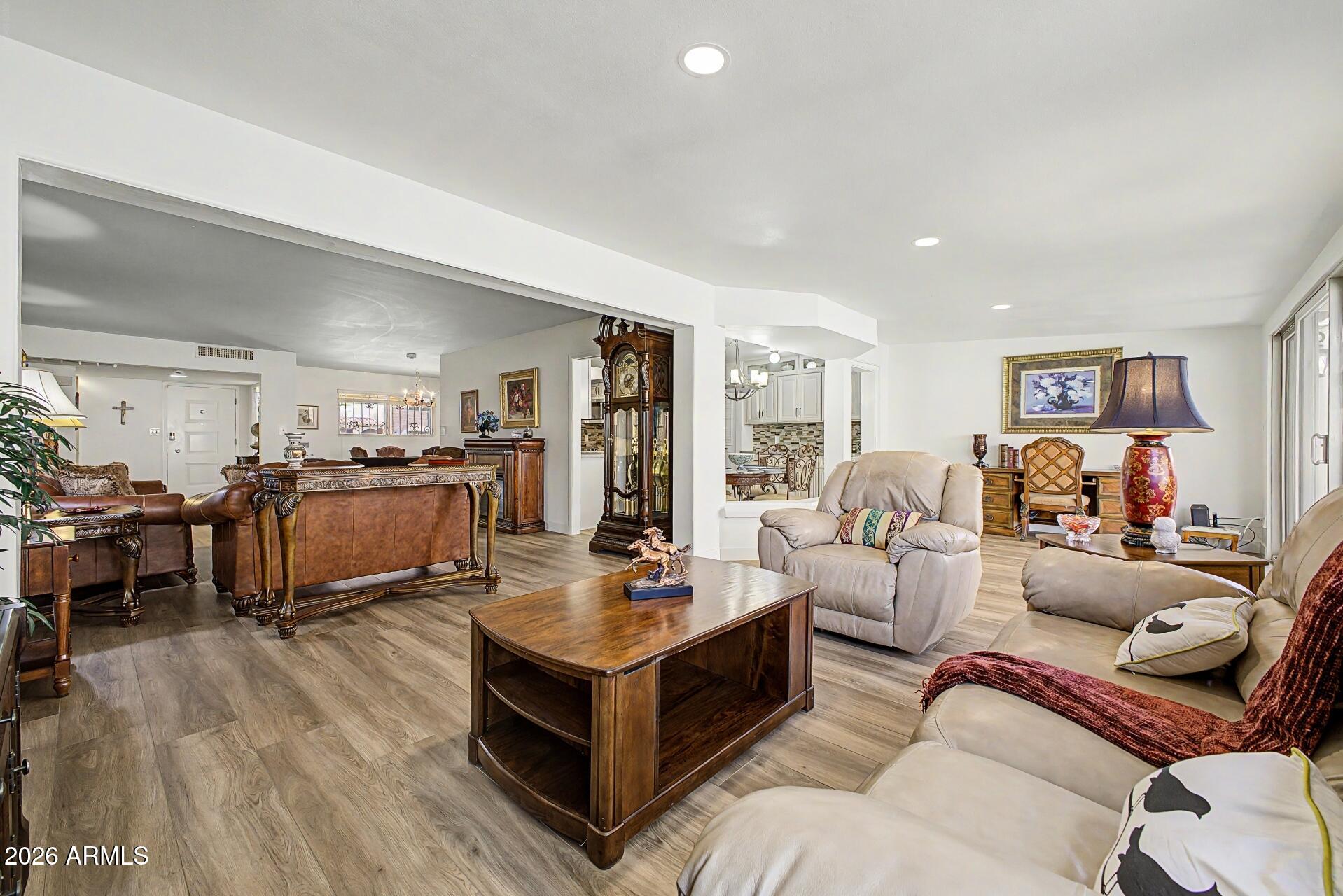 VILLA MONTEREY - Residential