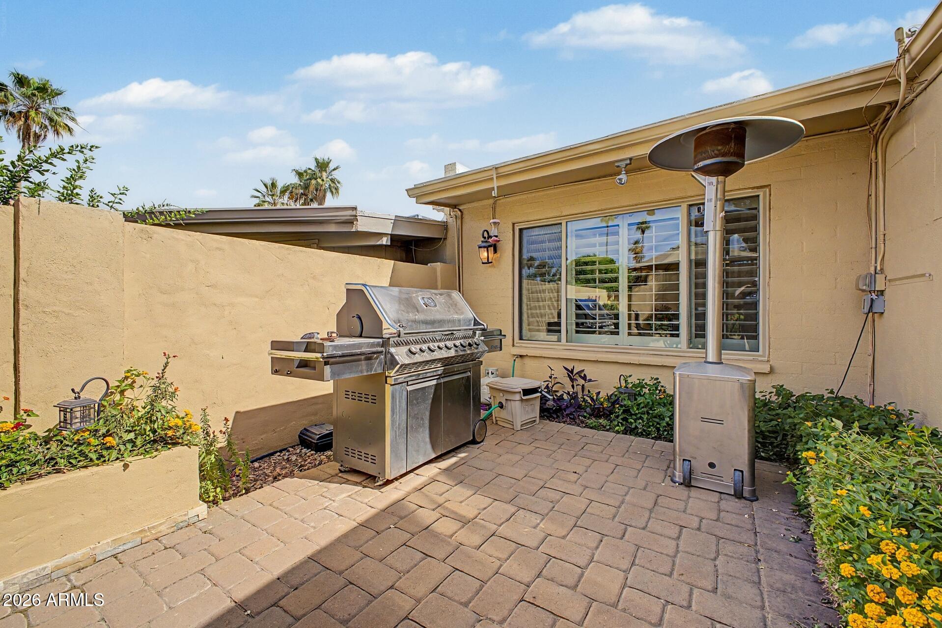 VILLA MONTEREY - Residential