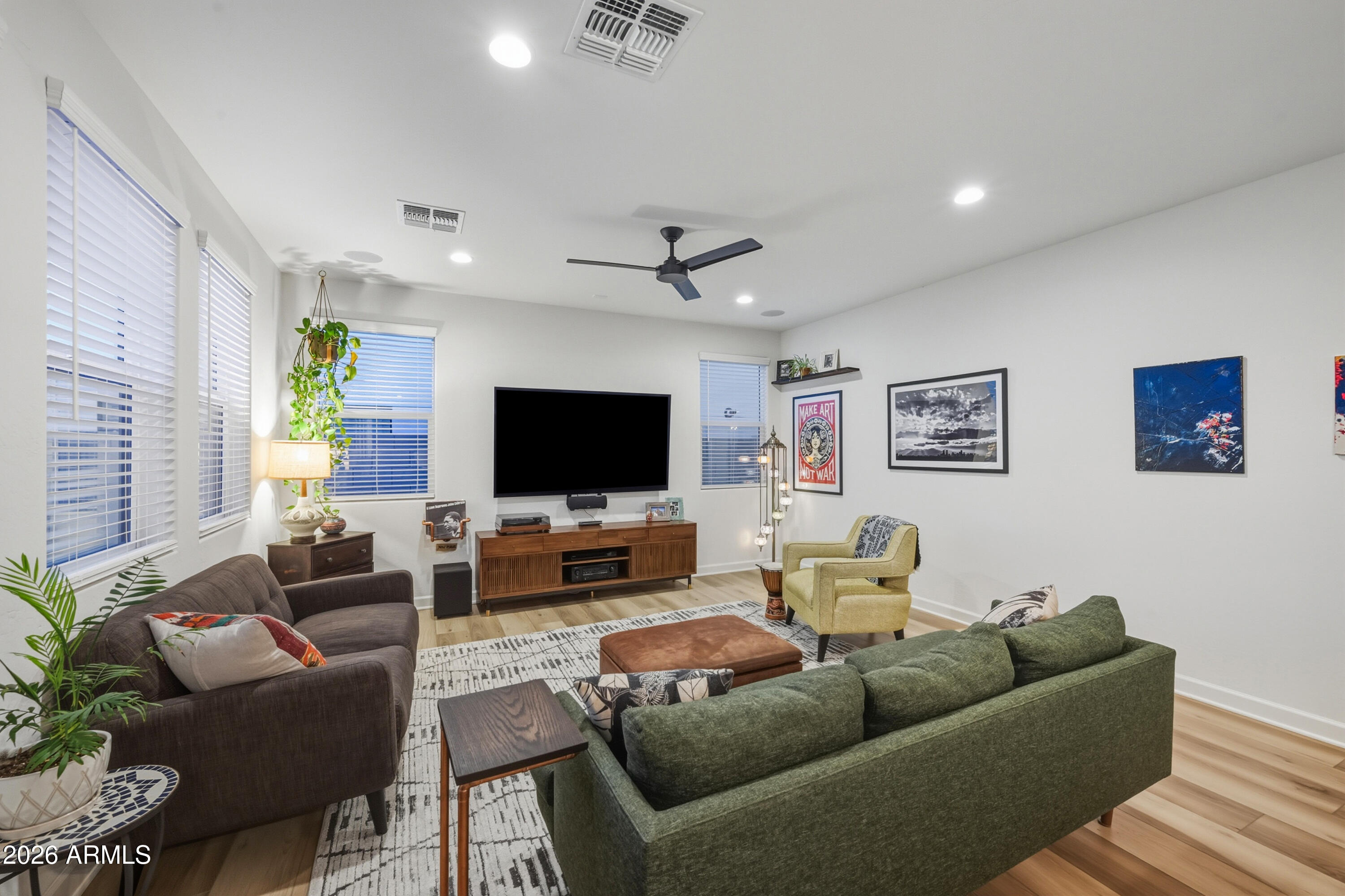 3884 W GARDEN GROVE Drive