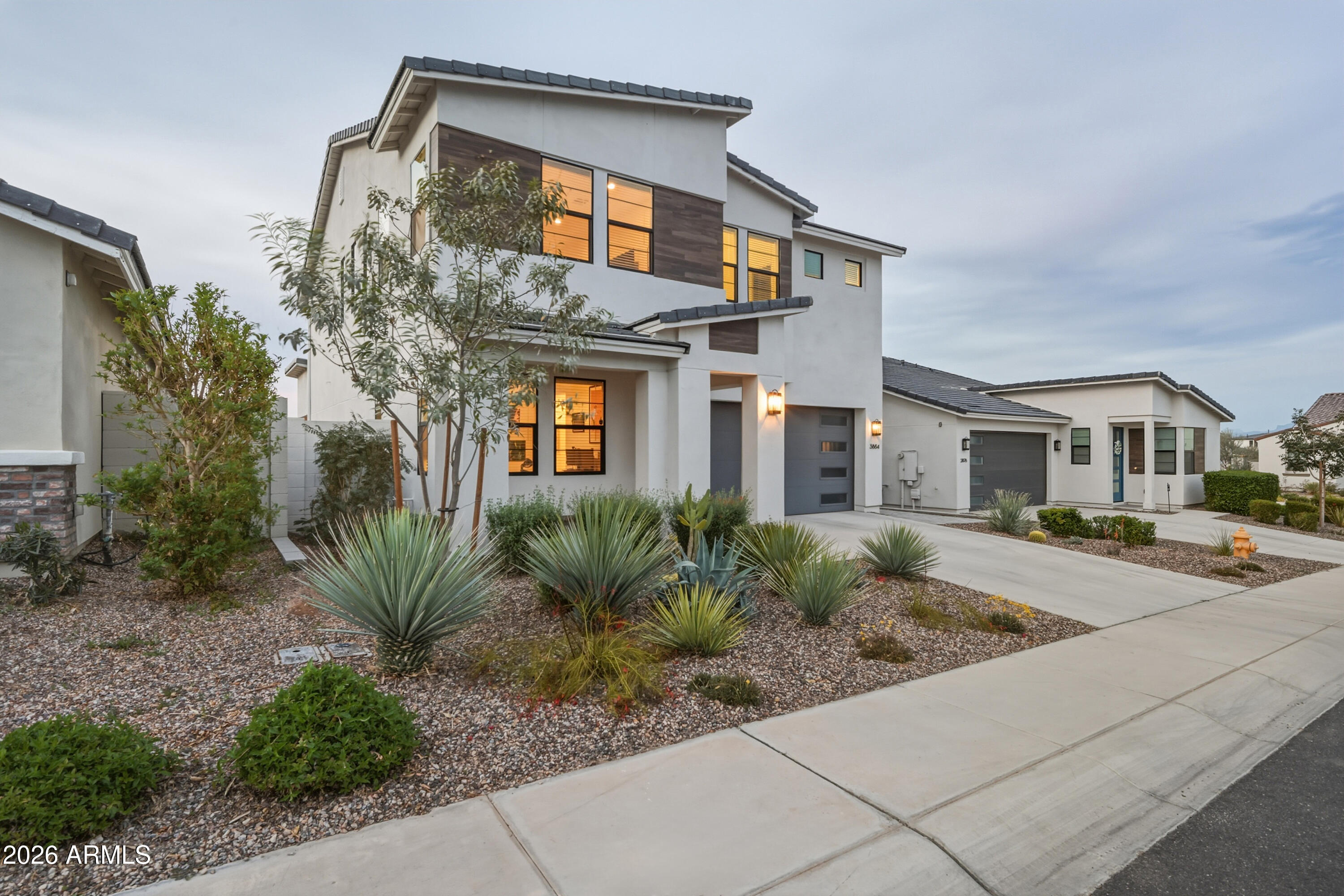 3884 W GARDEN GROVE Drive