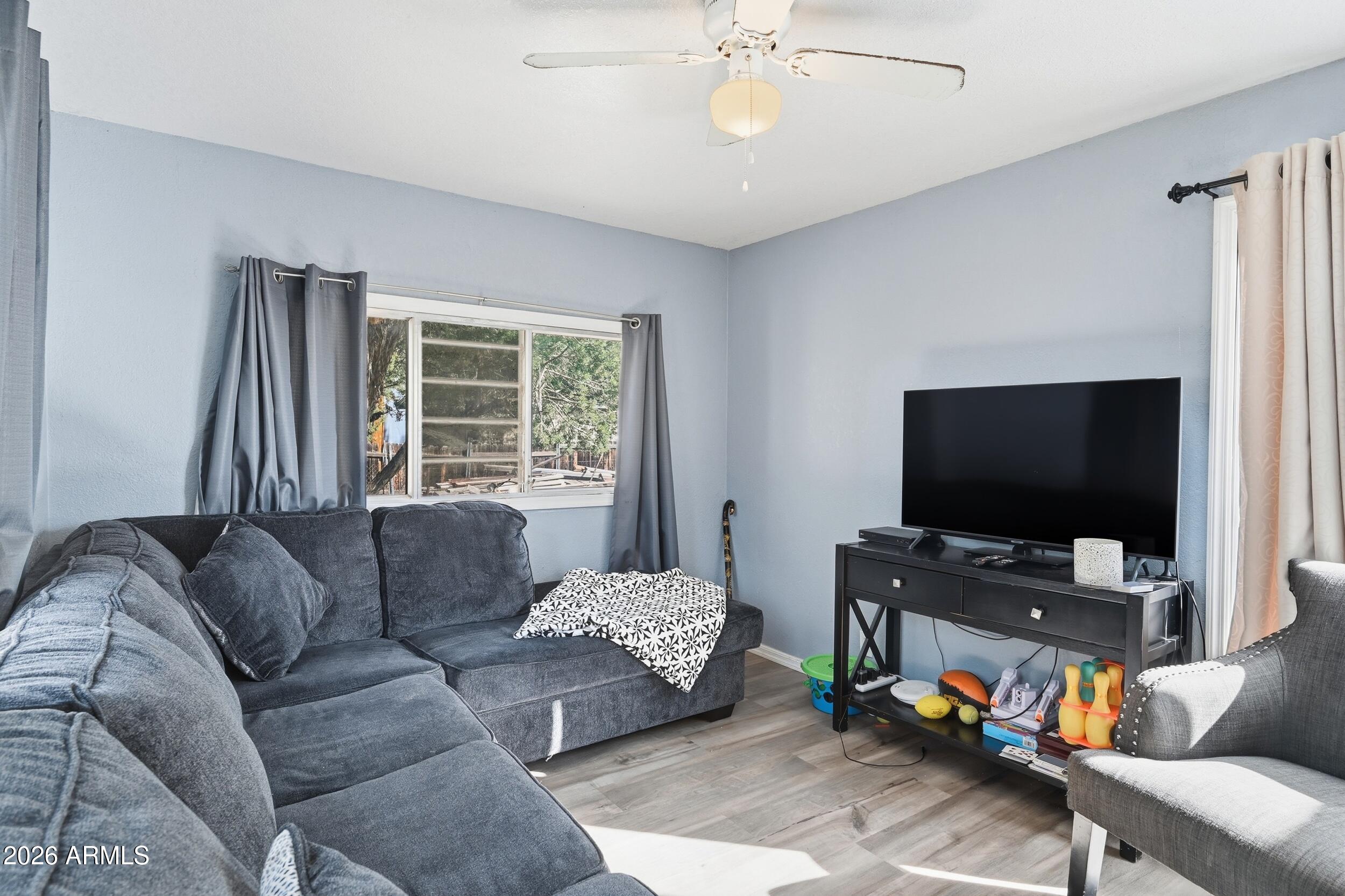 1509 N MITCHELL Drive