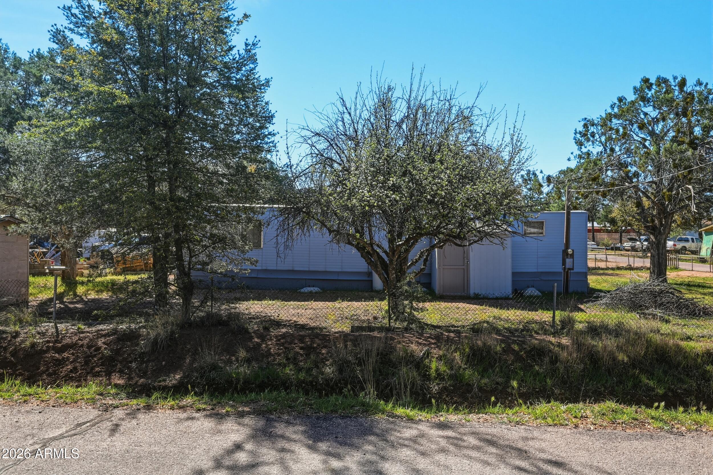 1509 N MITCHELL Drive