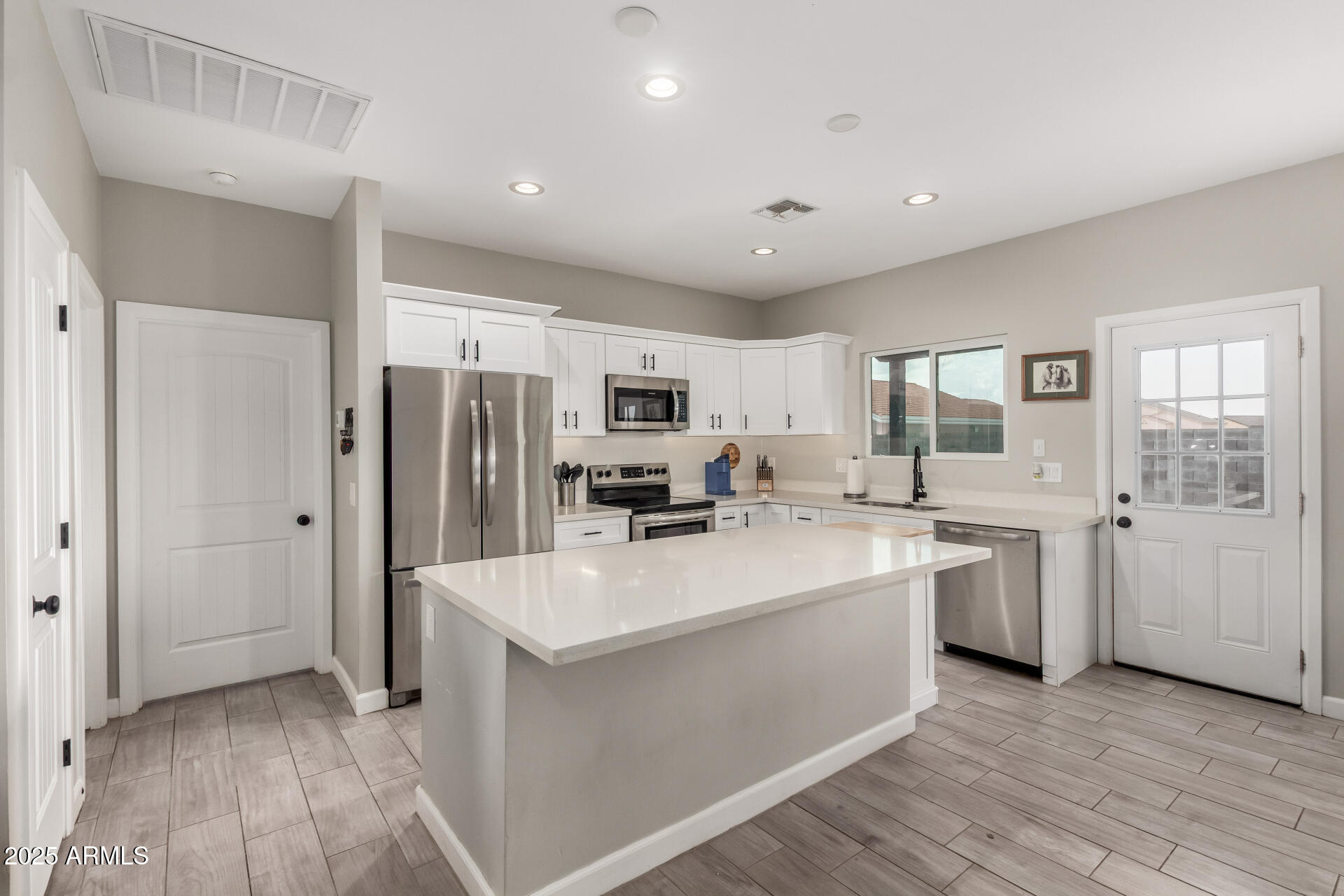 10260 W CONCORDIA Drive