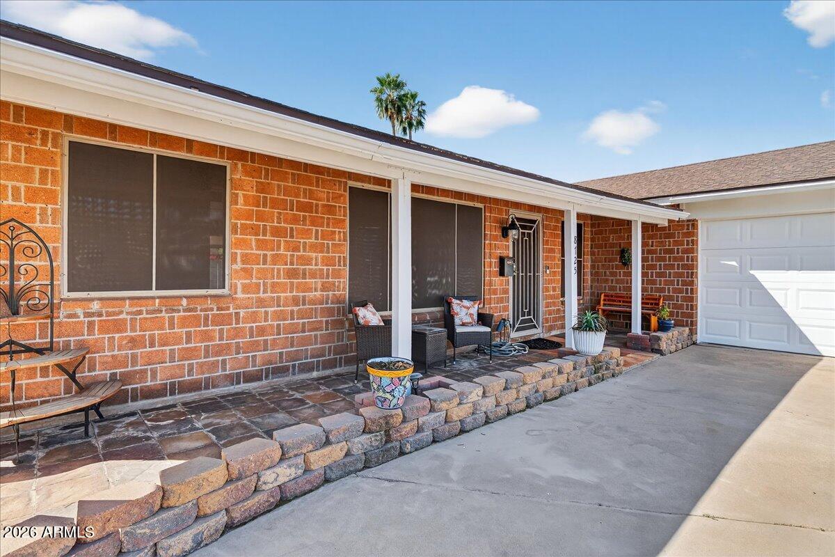 8725 E JACKRABBIT Road