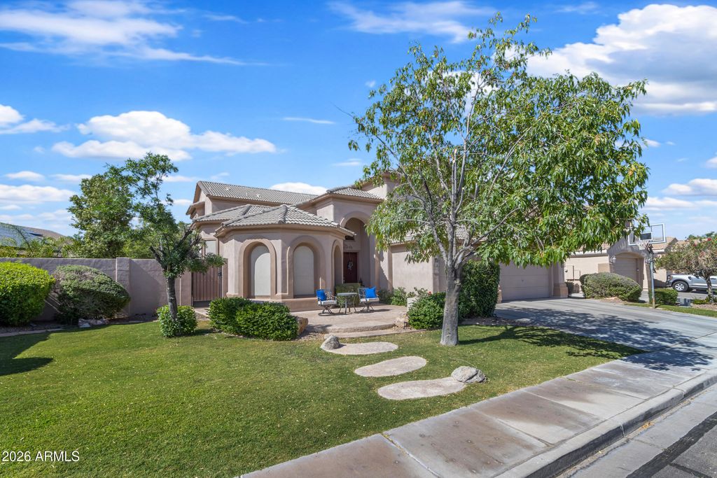 Photo of 1542 E Jade Place, Chandler, AZ 85286 (MLS # 7029911)