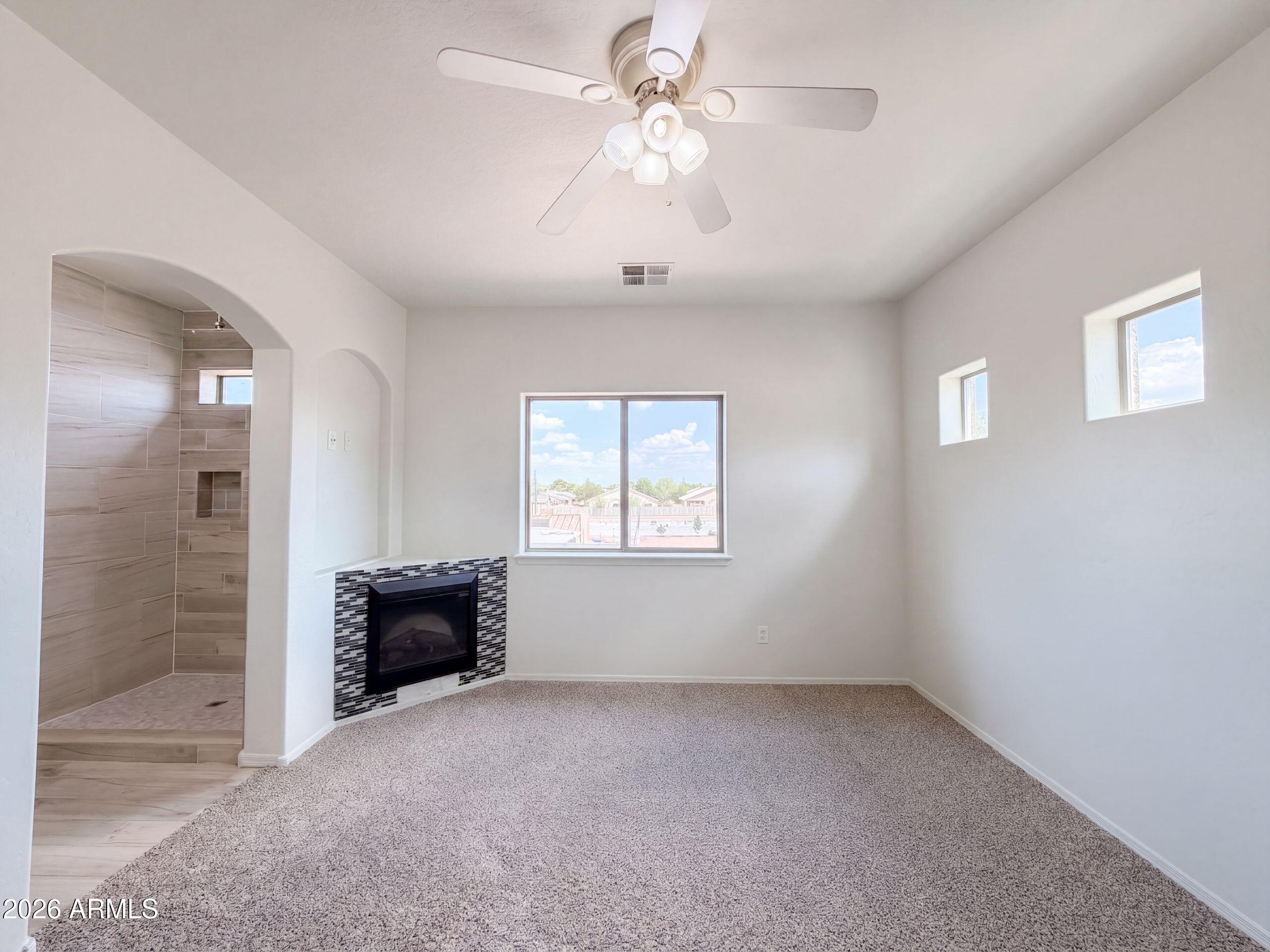 5641 S 10TH Drive