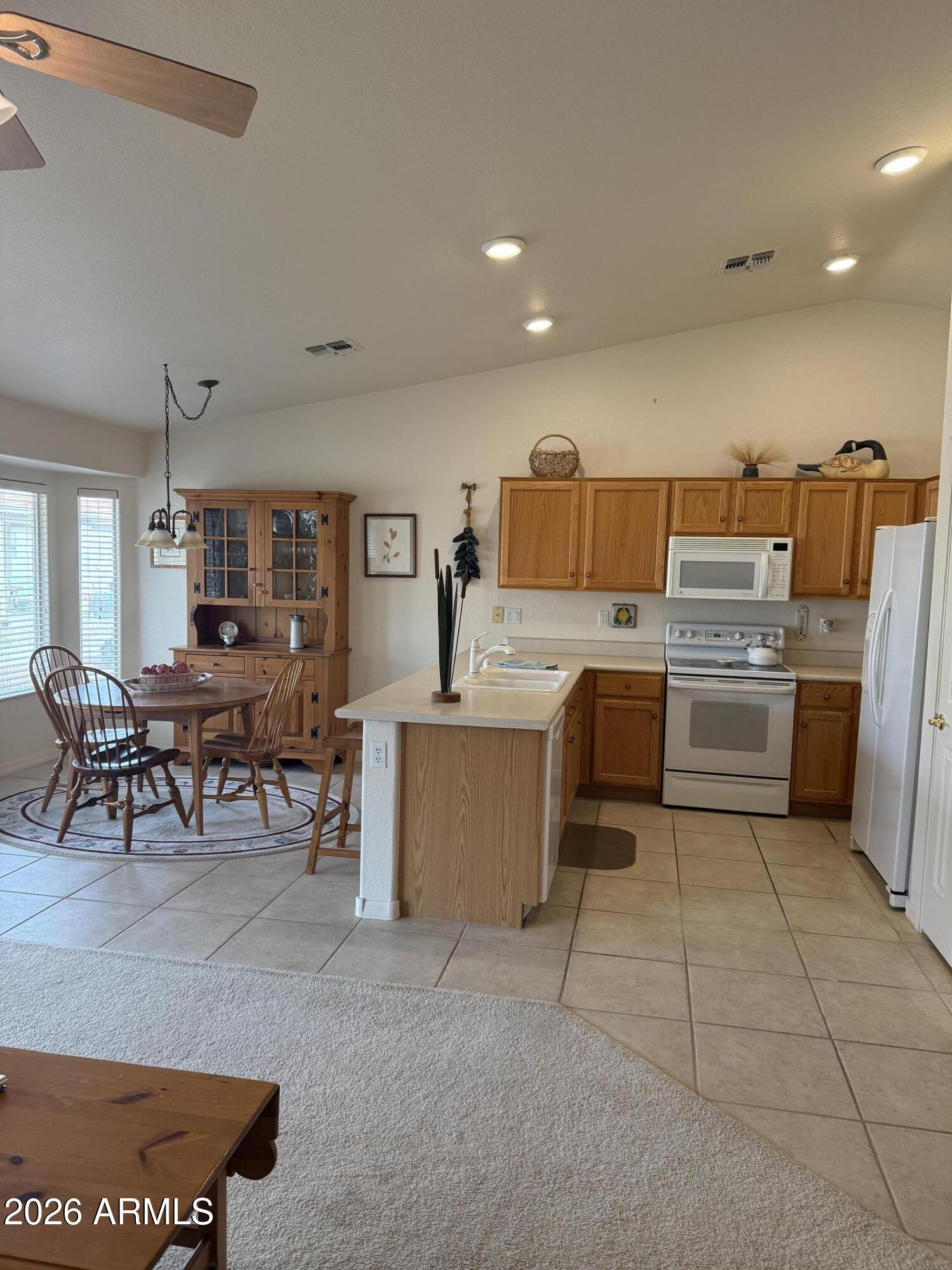 3442 E CHERRY HILLS Place