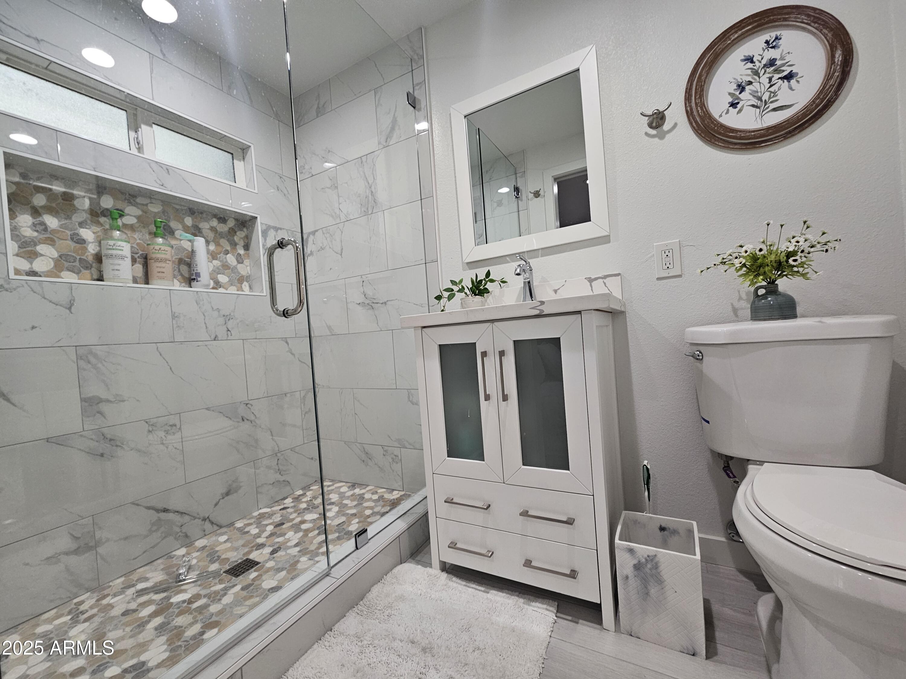 8700 E University Drive 2304