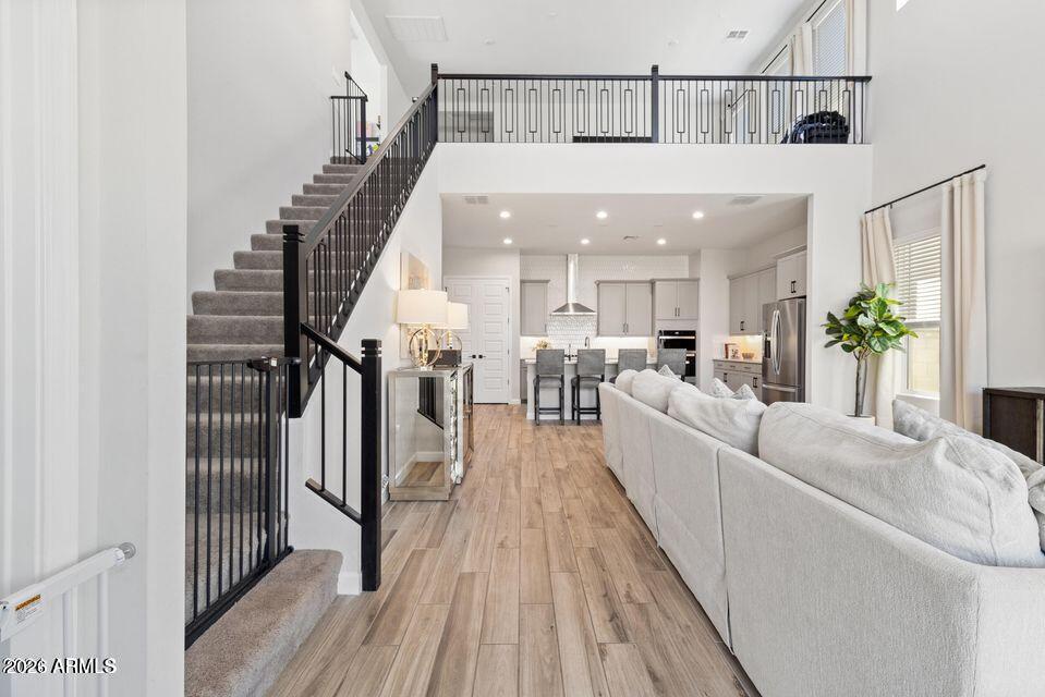 5122 E VILLAGE Drive