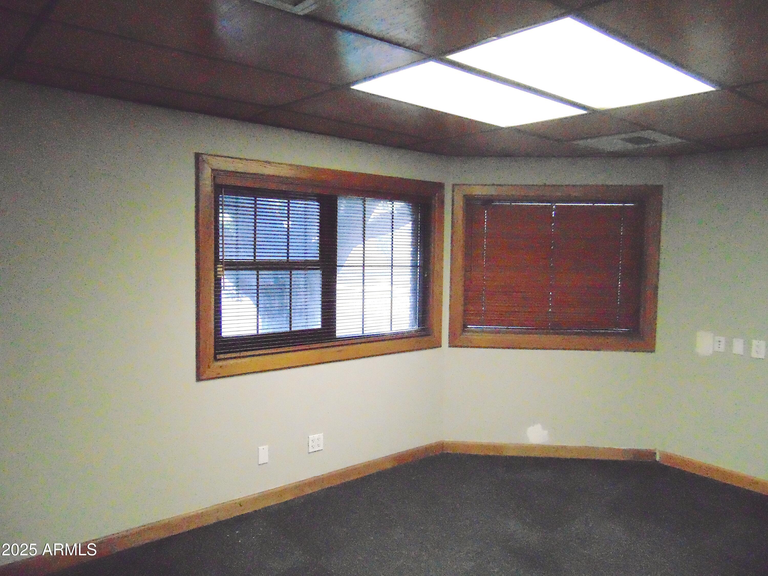 1212 E OSBORN Road 1