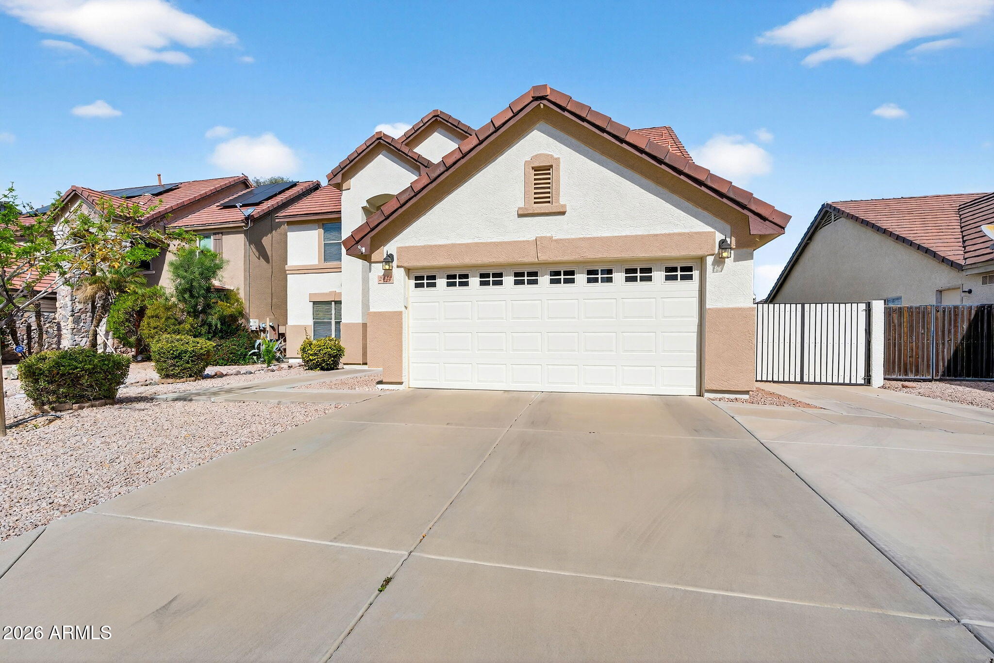 2442 E WINGED FOOT Drive