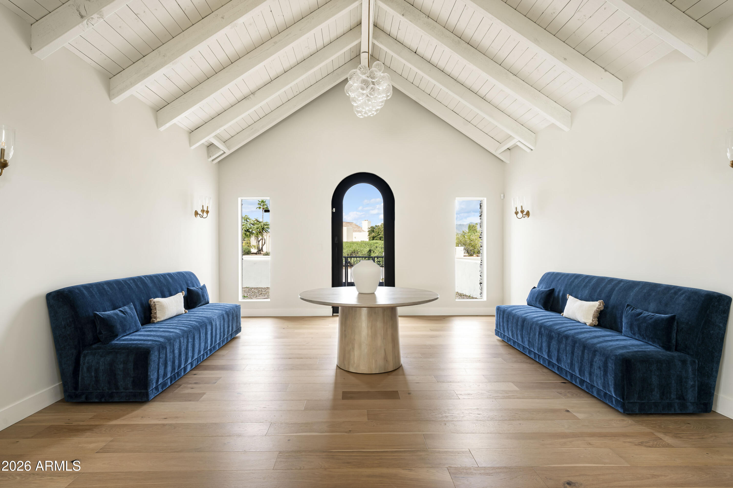 10111 E CHOLLA Street